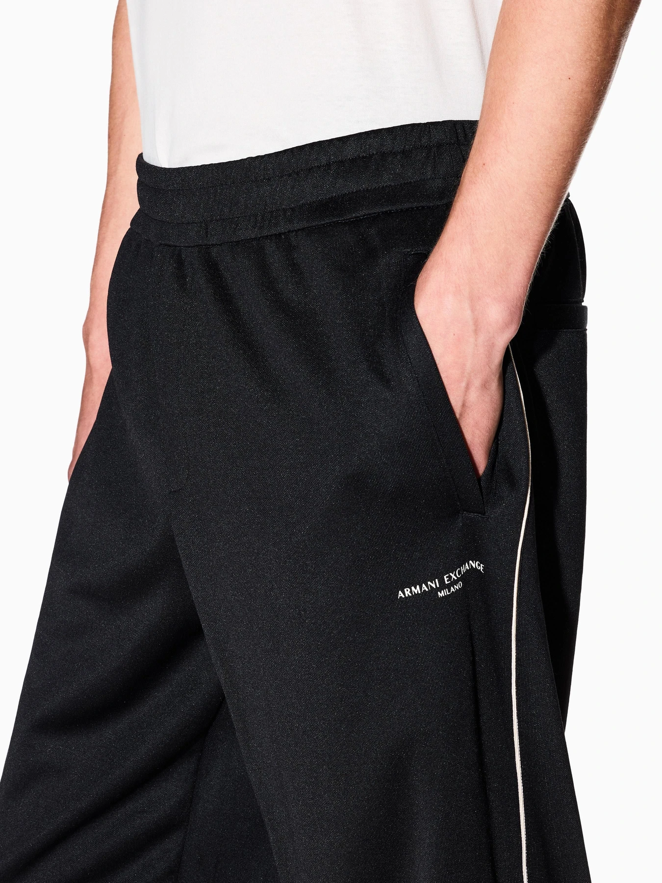 Брюки Armani Exchange модель XM001358-AF16278-UC001 Брюки Armani Exchange модель XM001358-AF16278-UC001 Фото