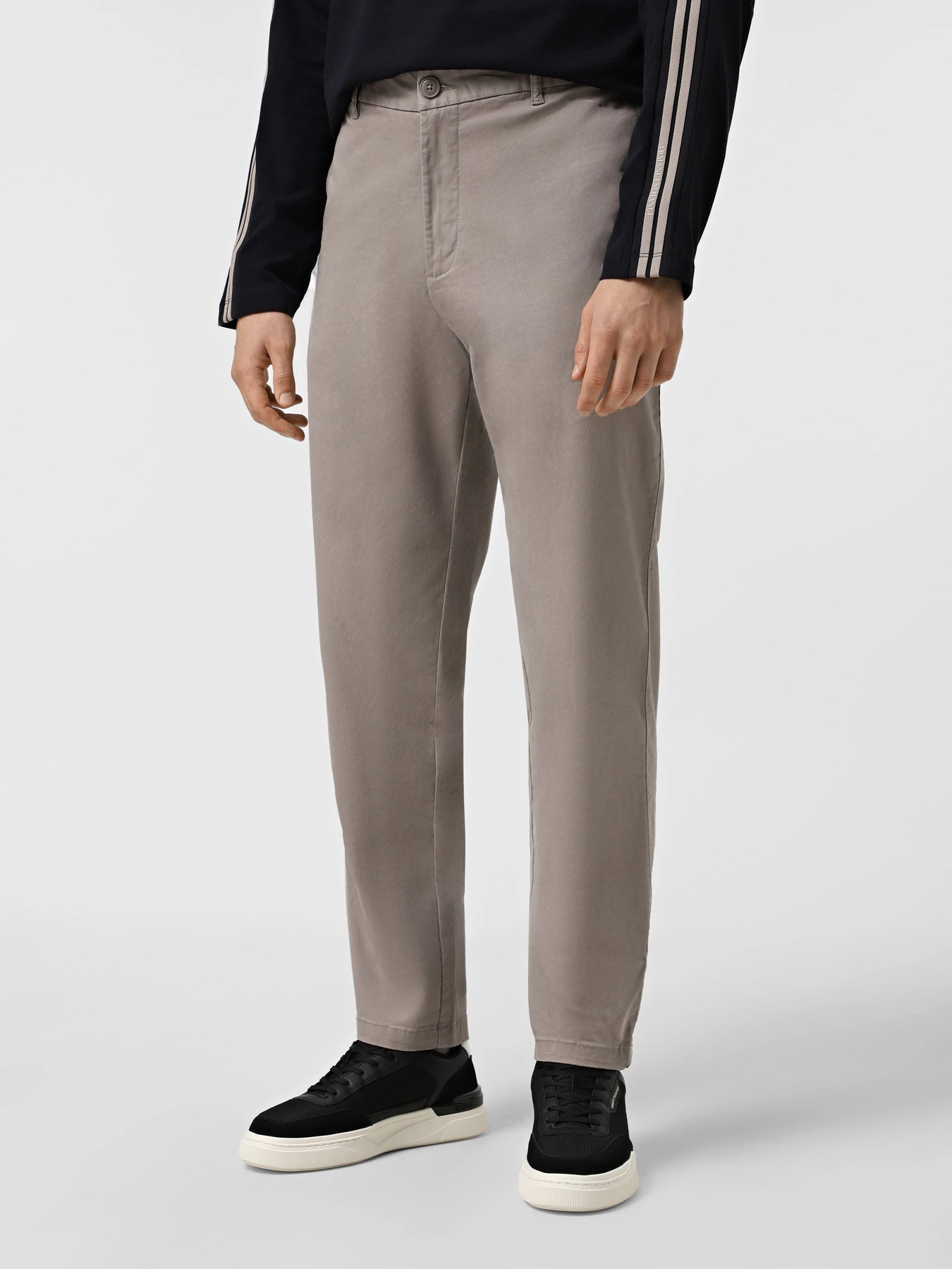 Брюки Armani Exchange модель XM001569-AF18849-U6107 Фото