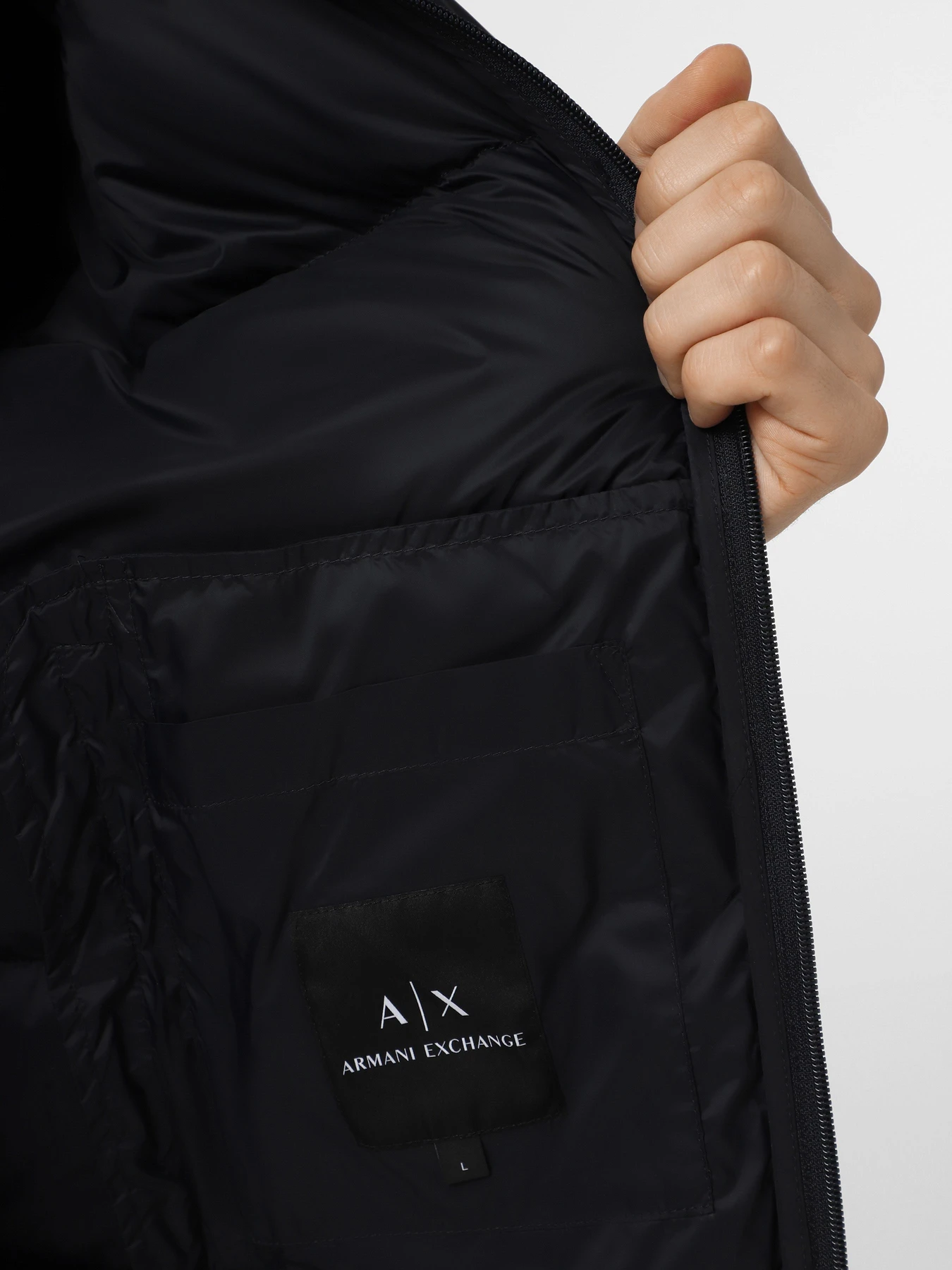 Куртки и дубленки Armani Exchange модель XM001575-AF16927-UB101 Куртки и дубленки Armani Exchange модель XM001575-AF16927-UB101 Фото
