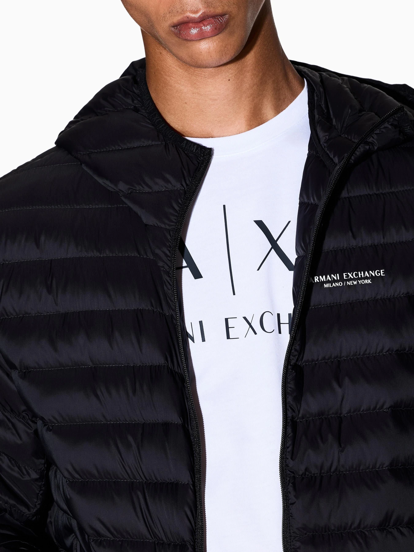 Куртки та дублянки Armani Exchange модель XM001577-AF16927-UC001 Фото