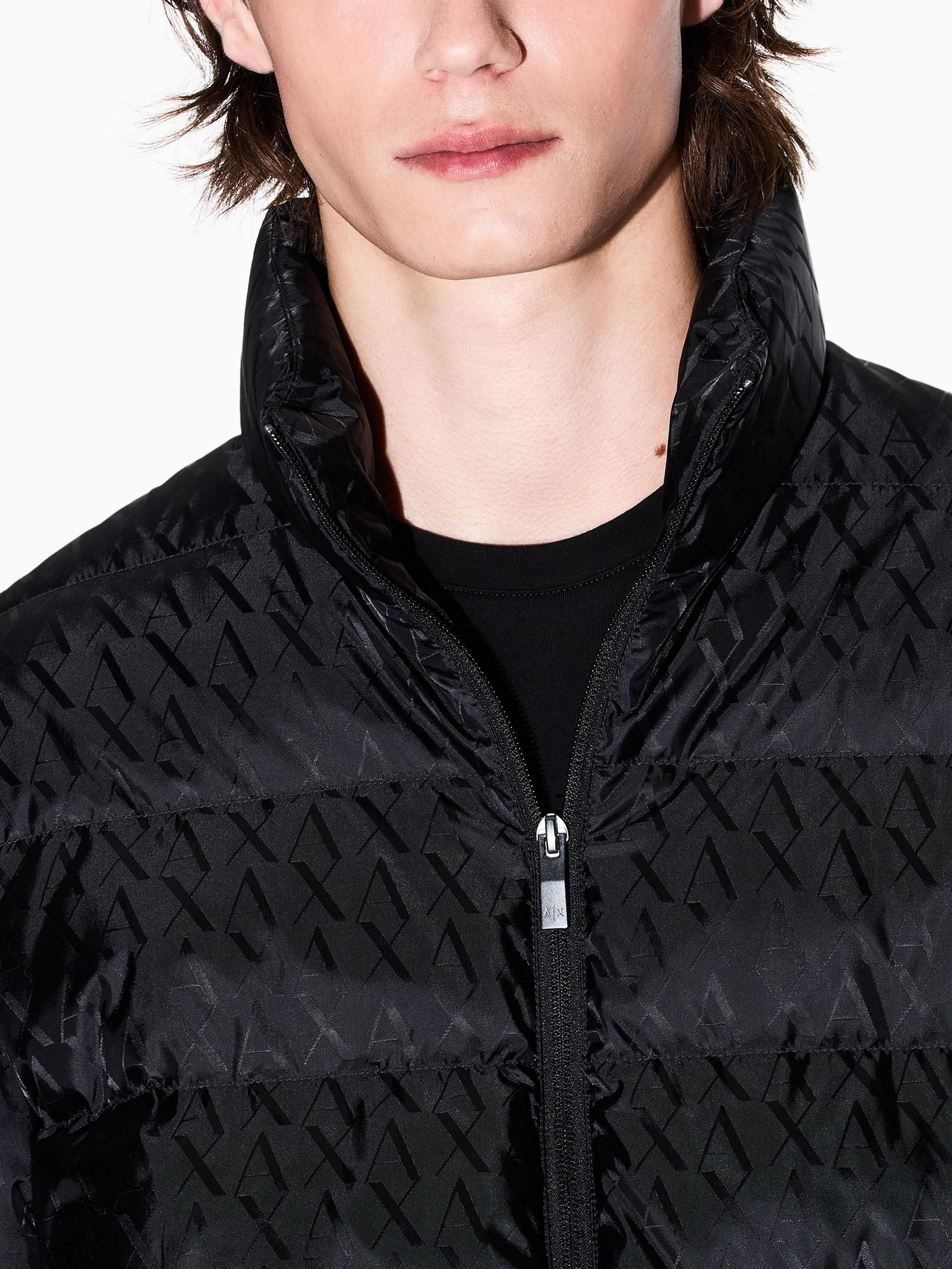 Куртки та дублянки Armani Exchange модель XM001580-AF16628-UC001 Куртки та дублянки Armani Exchange модель XM001580-AF16628-UC001 Фото