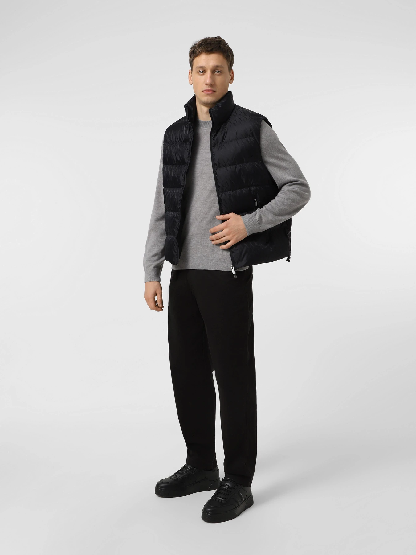 Куртки и дубленки Armani Exchange модель XM001581-AF16628-UB101 Куртки и дубленки Armani Exchange модель XM001581-AF16628-UB101 Фото