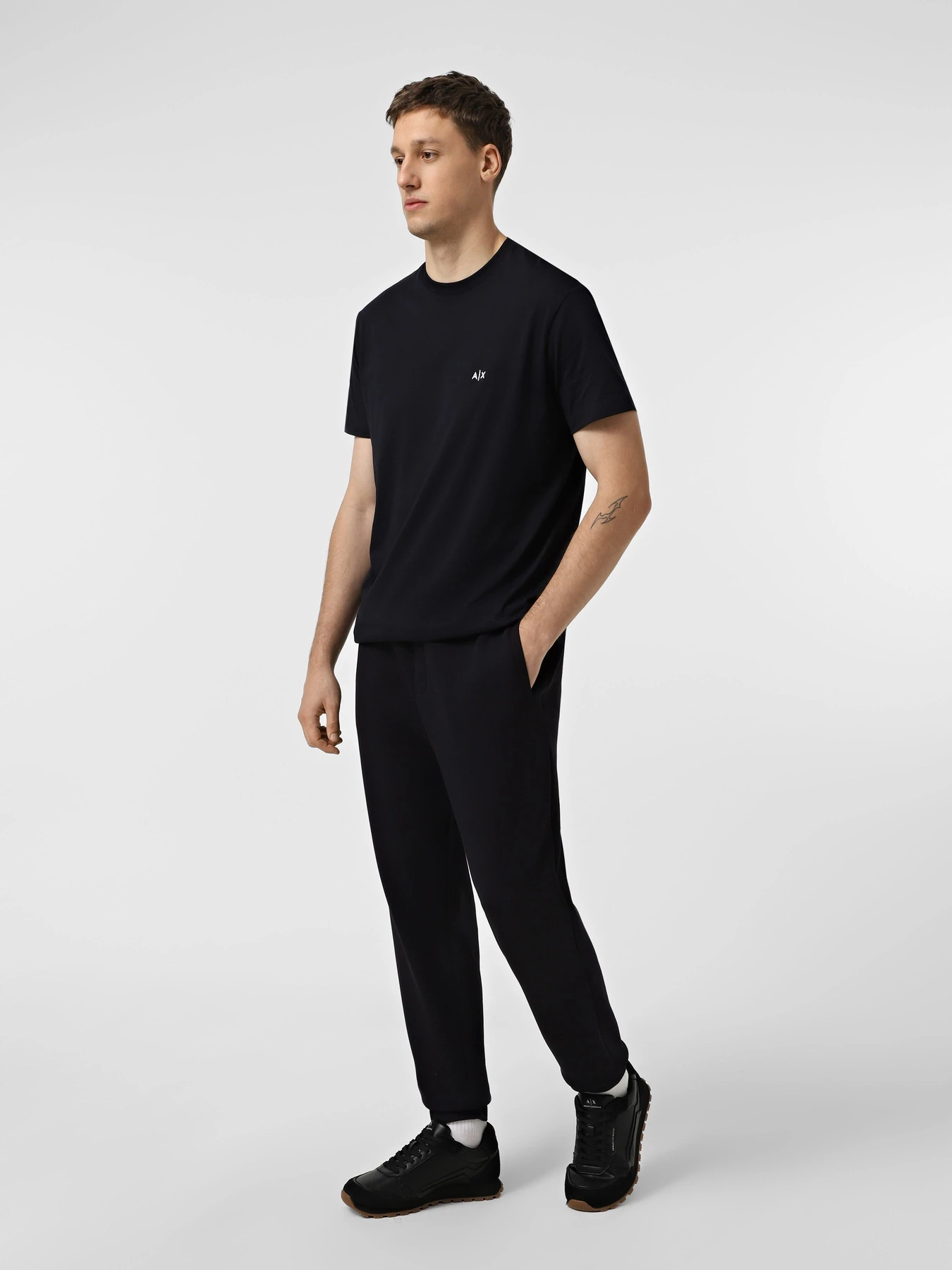 Штани Armani Exchange модель XM001894-AF10818-UB101 Штани Armani Exchange модель XM001894-AF10818-UB101 Фото
