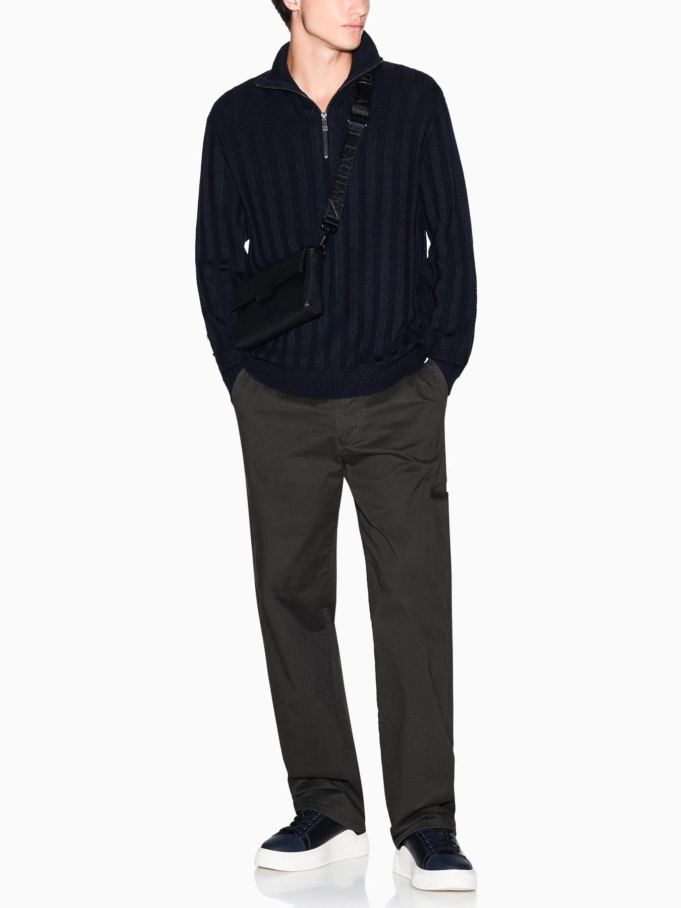 Свитры и кардиганы Armani Exchange модель XM001332-AF13776-UB101 Свитры и кардиганы Armani Exchange модель XM001332-AF13776-UB101 Фото