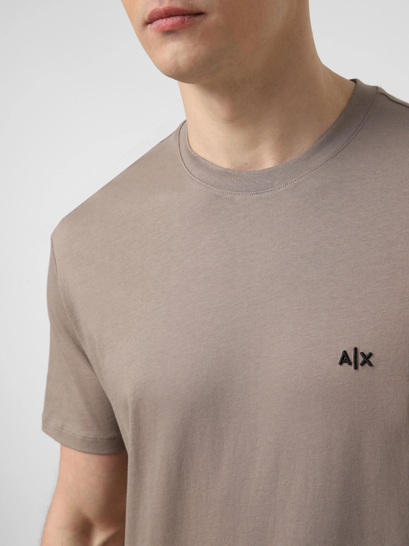 Футболки и поло Armani Exchange модель XM001568-AF10358-U6107 Футболки и поло Armani Exchange модель XM001568-AF10358-U6107 Фото