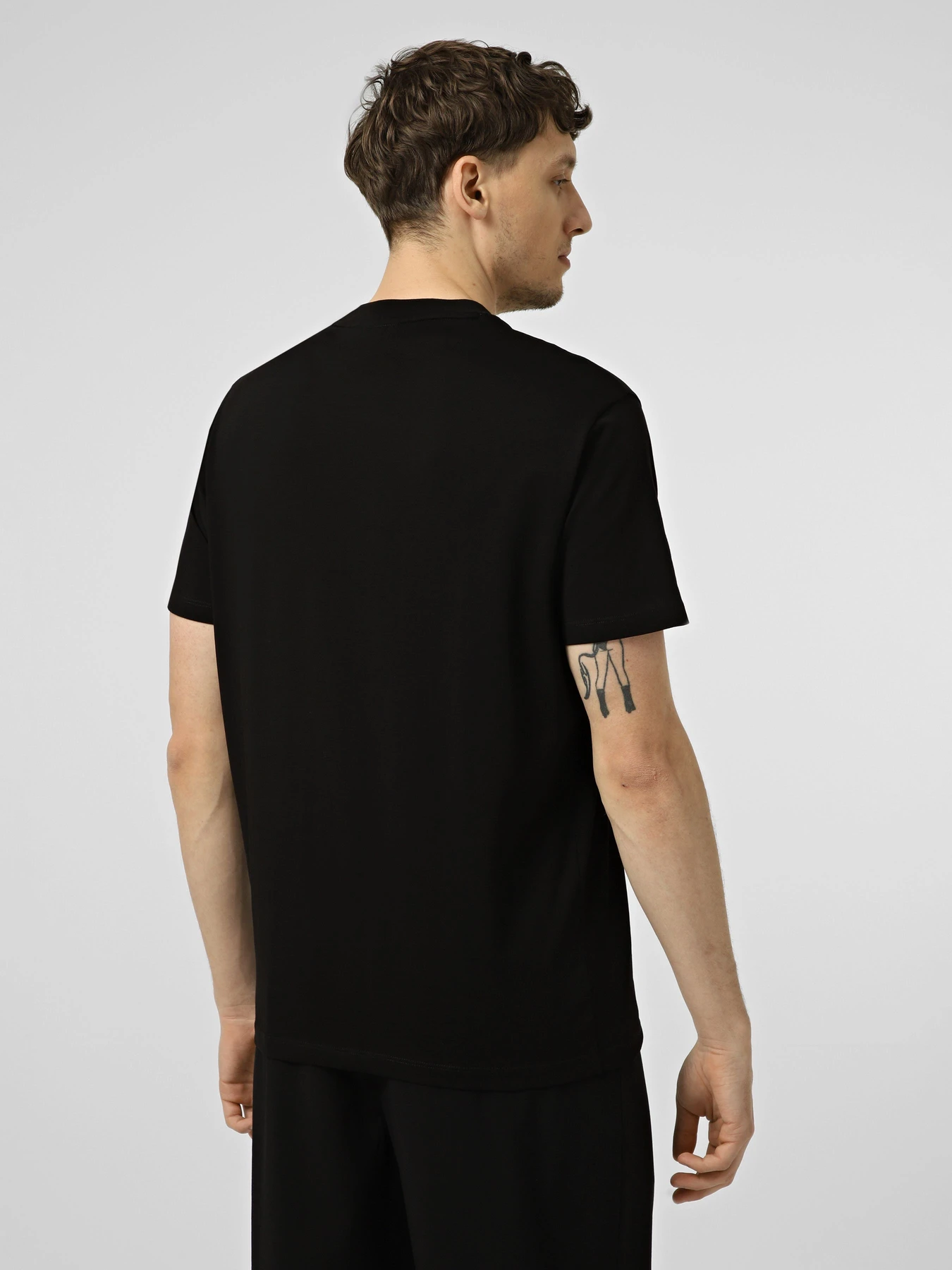 Футболки і поло Armani Exchange модель XM002213-AF10356-UC001 Футболки і поло Armani Exchange модель XM002213-AF10356-UC001 Фото