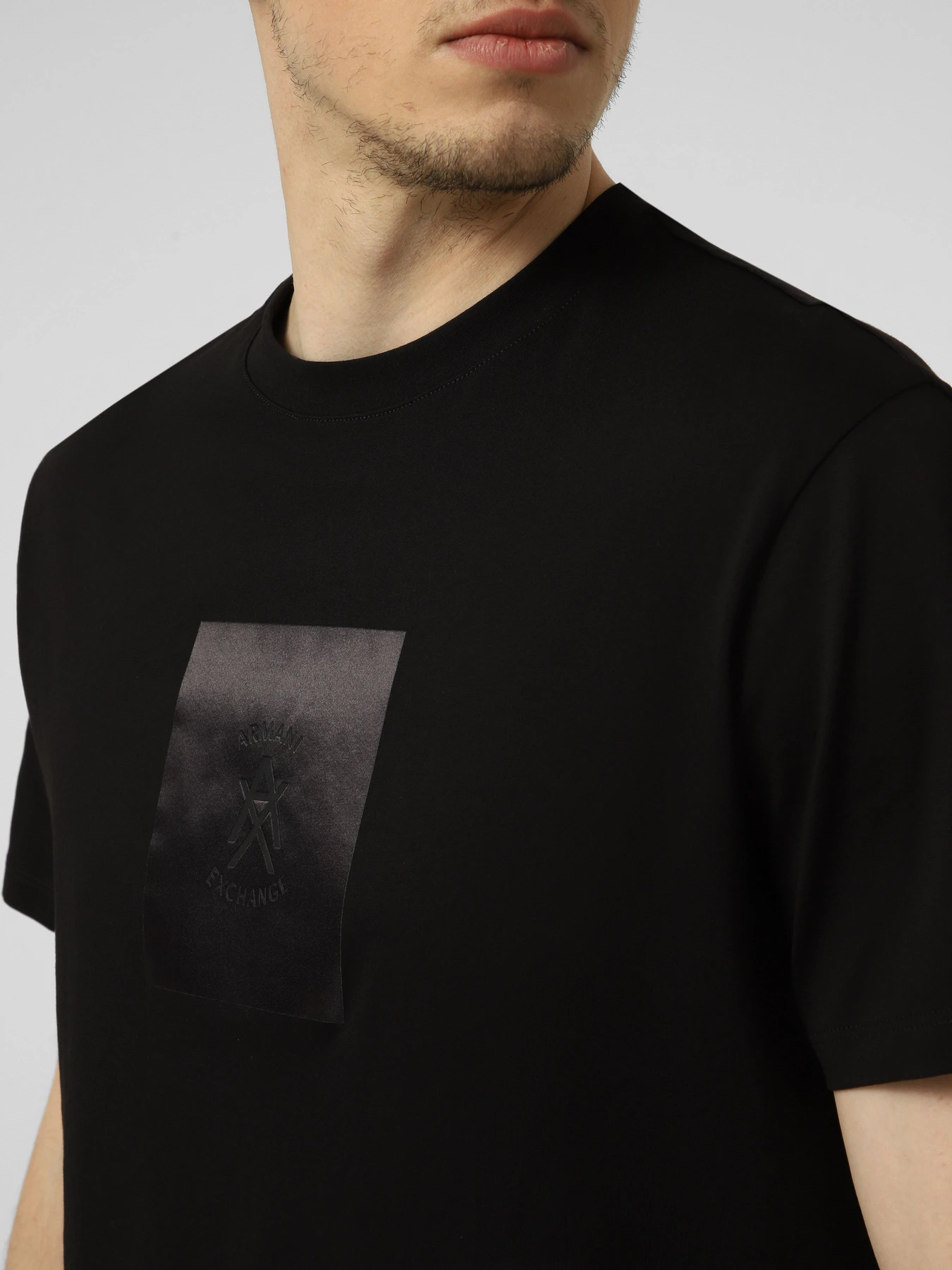 Футболки і поло Armani Exchange модель XM002213-AF10356-UC001 Футболки і поло Armani Exchange модель XM002213-AF10356-UC001 Фото