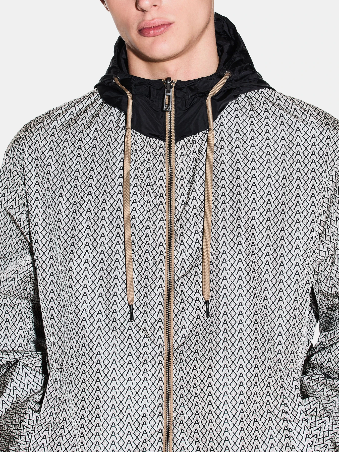 Куртки и дубленки Armani Exchange модель XM001830-AF18579-M0245 Фото