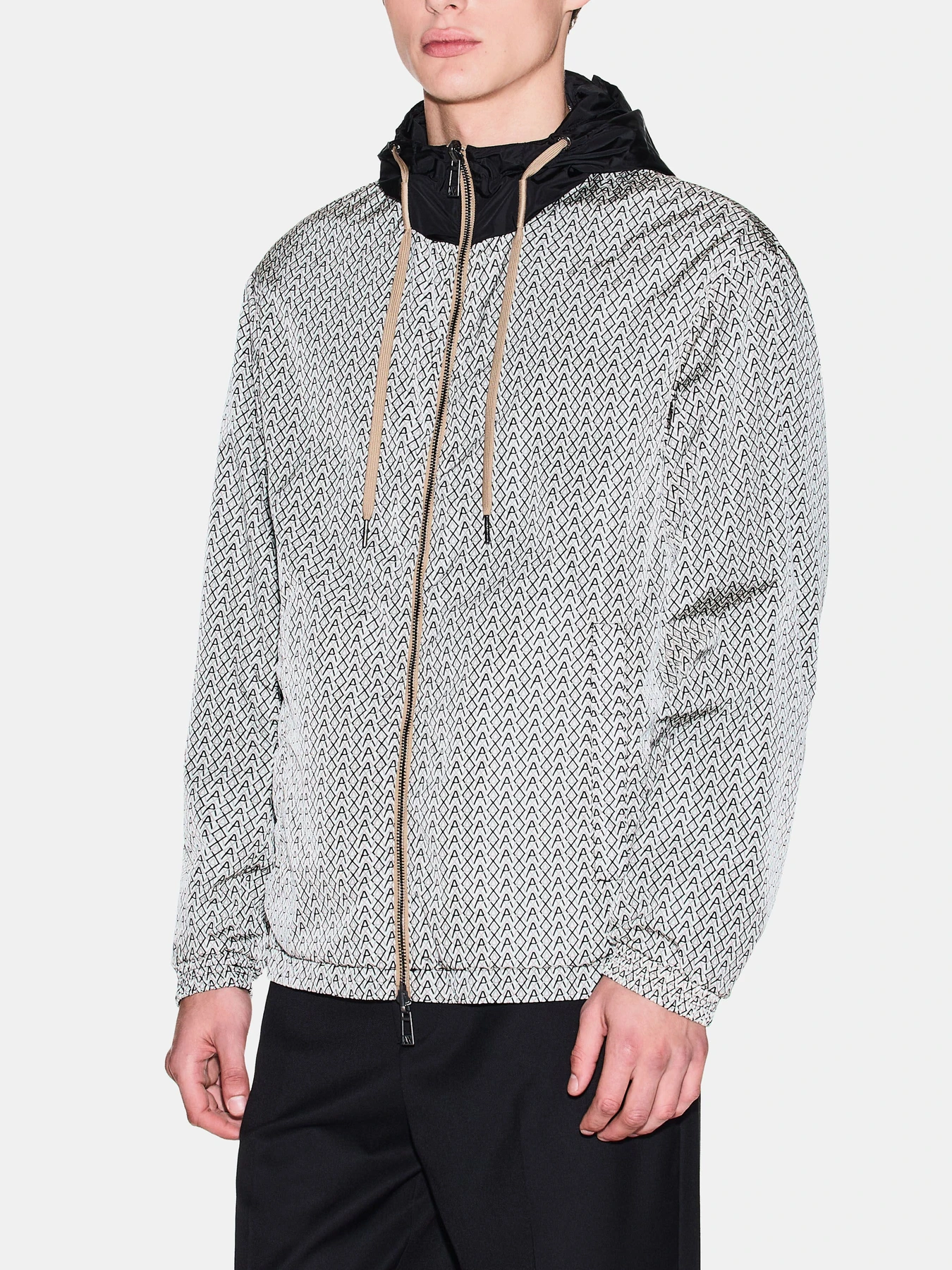 Куртки и дубленки Armani Exchange модель XM001830-AF18579-M0245 Фото