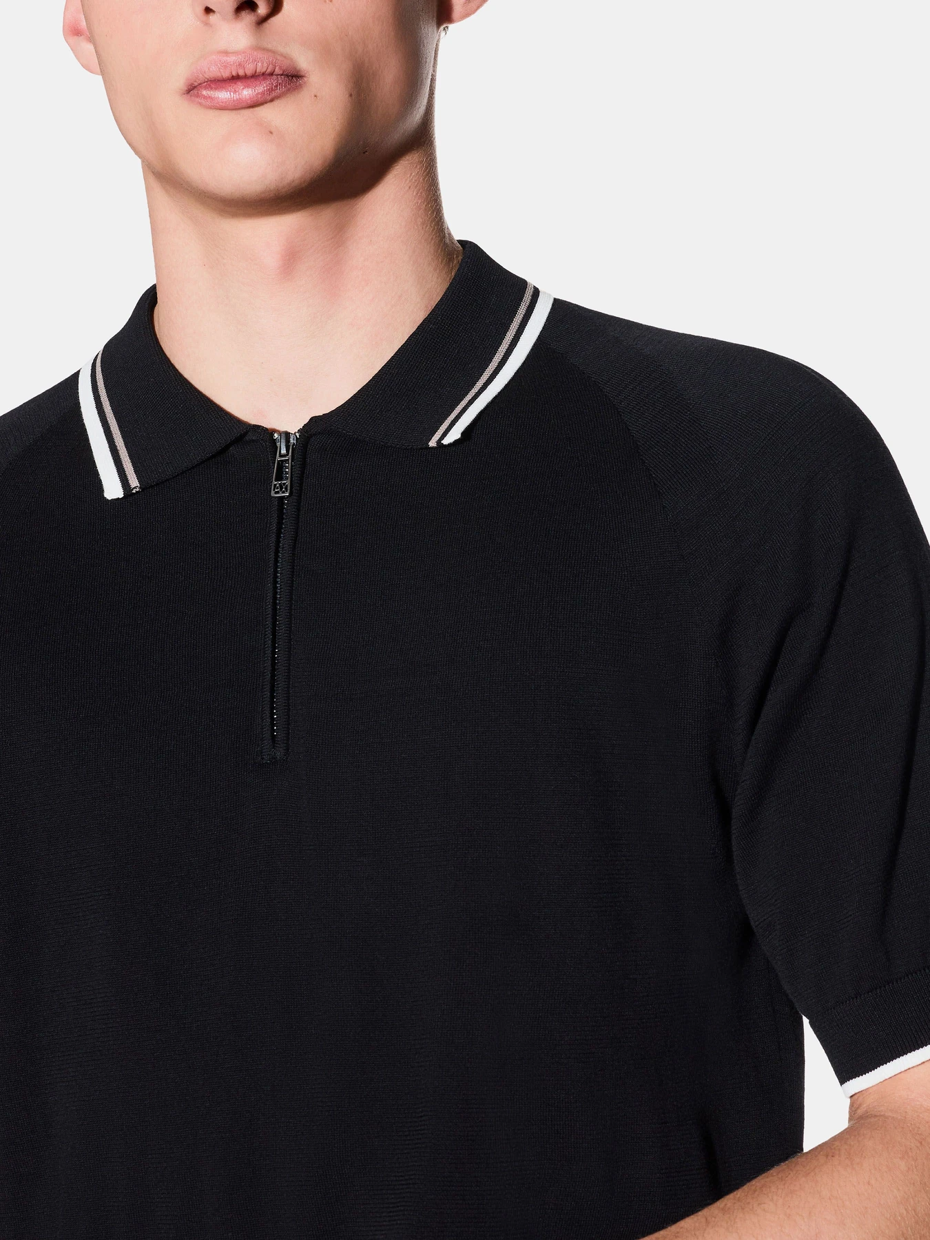 Футболки и поло Armani Exchange модель XM001977-AF20139-UC001 Футболки и поло Armani Exchange модель XM001977-AF20139-UC001 Фото