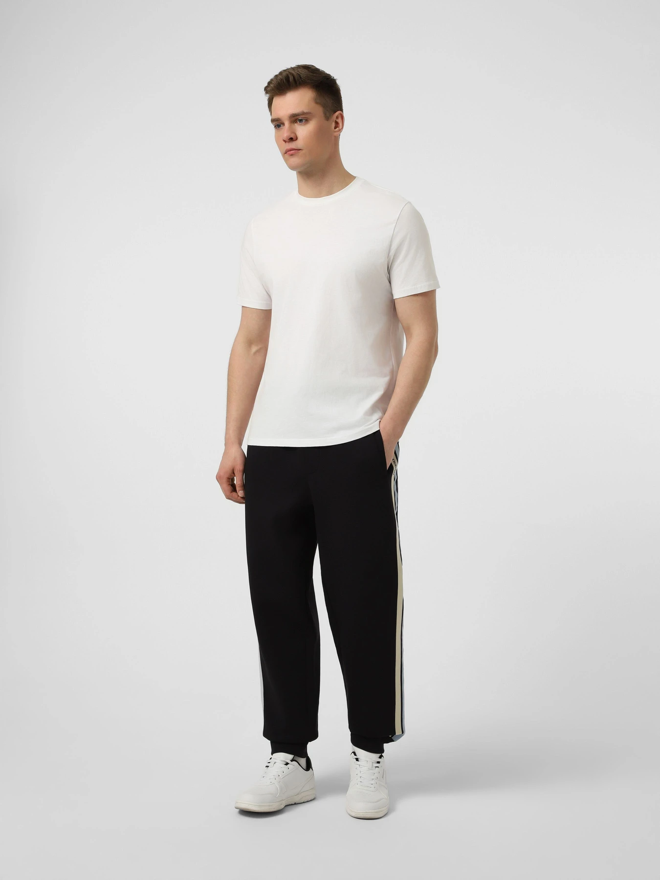 Штани Armani Exchange модель XM002324-AF10818-UB101 Фото
