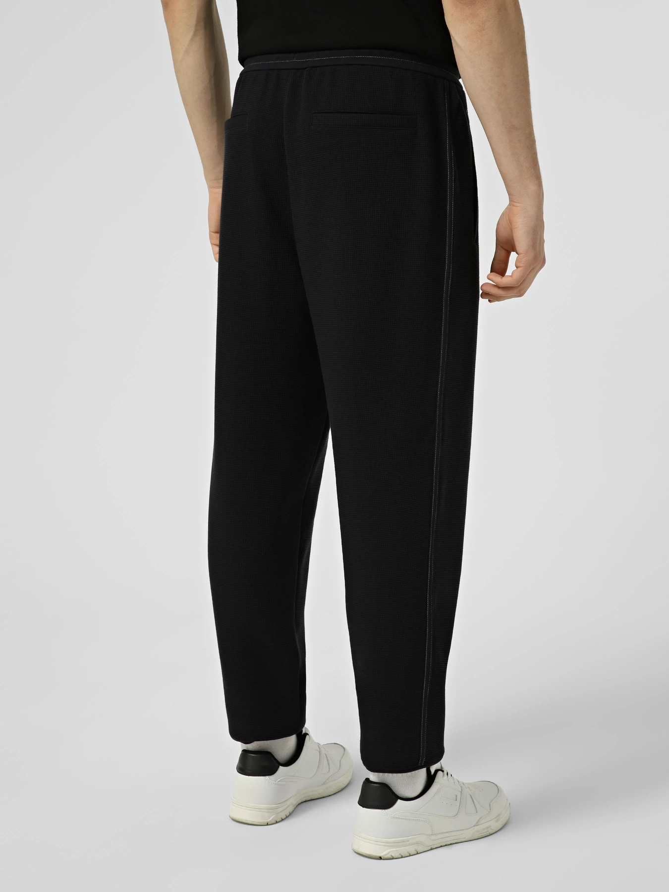 Брюки Armani Exchange модель XM002328-AF21870-UB101 Брюки Armani Exchange модель XM002328-AF21870-UB101 Фото