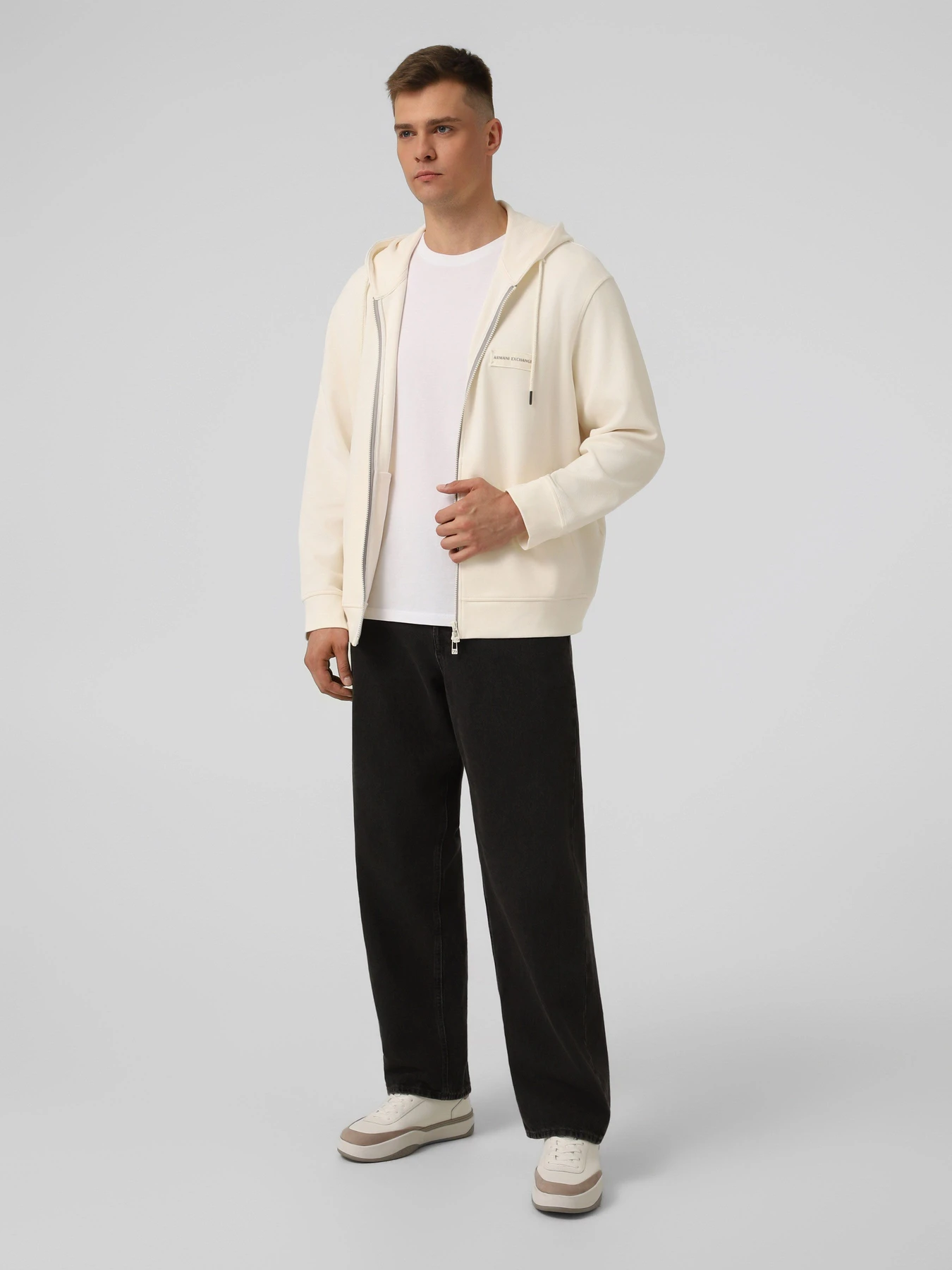 Худи и свитшоты Armani Exchange модель XM002352-AF21869-U1074 Худи и свитшоты Armani Exchange модель XM002352-AF21869-U1074 Фото