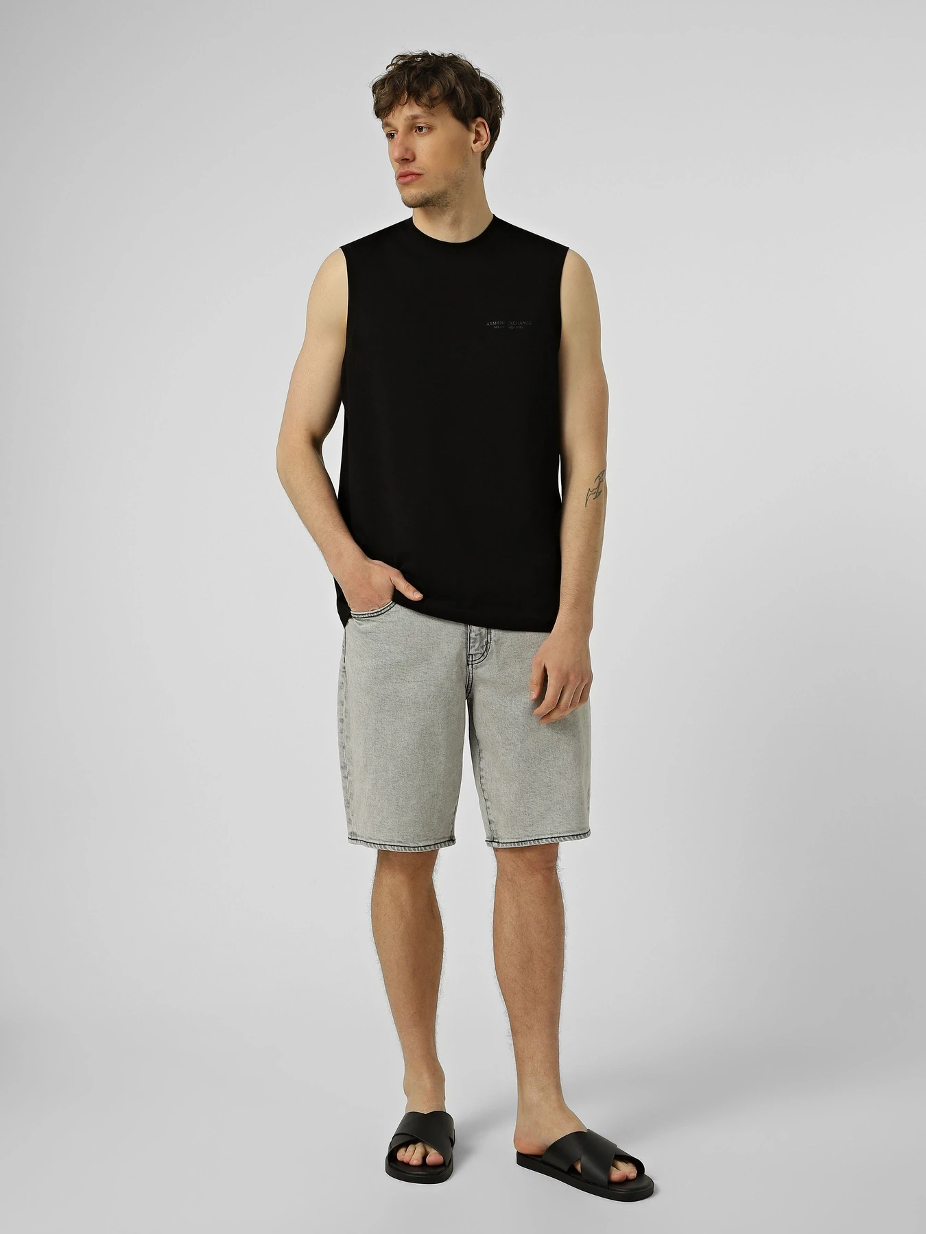 Шорты Armani Exchange модель XM000073-AF22558-M8002 Шорты Armani Exchange модель XM000073-AF22558-M8002 Фото