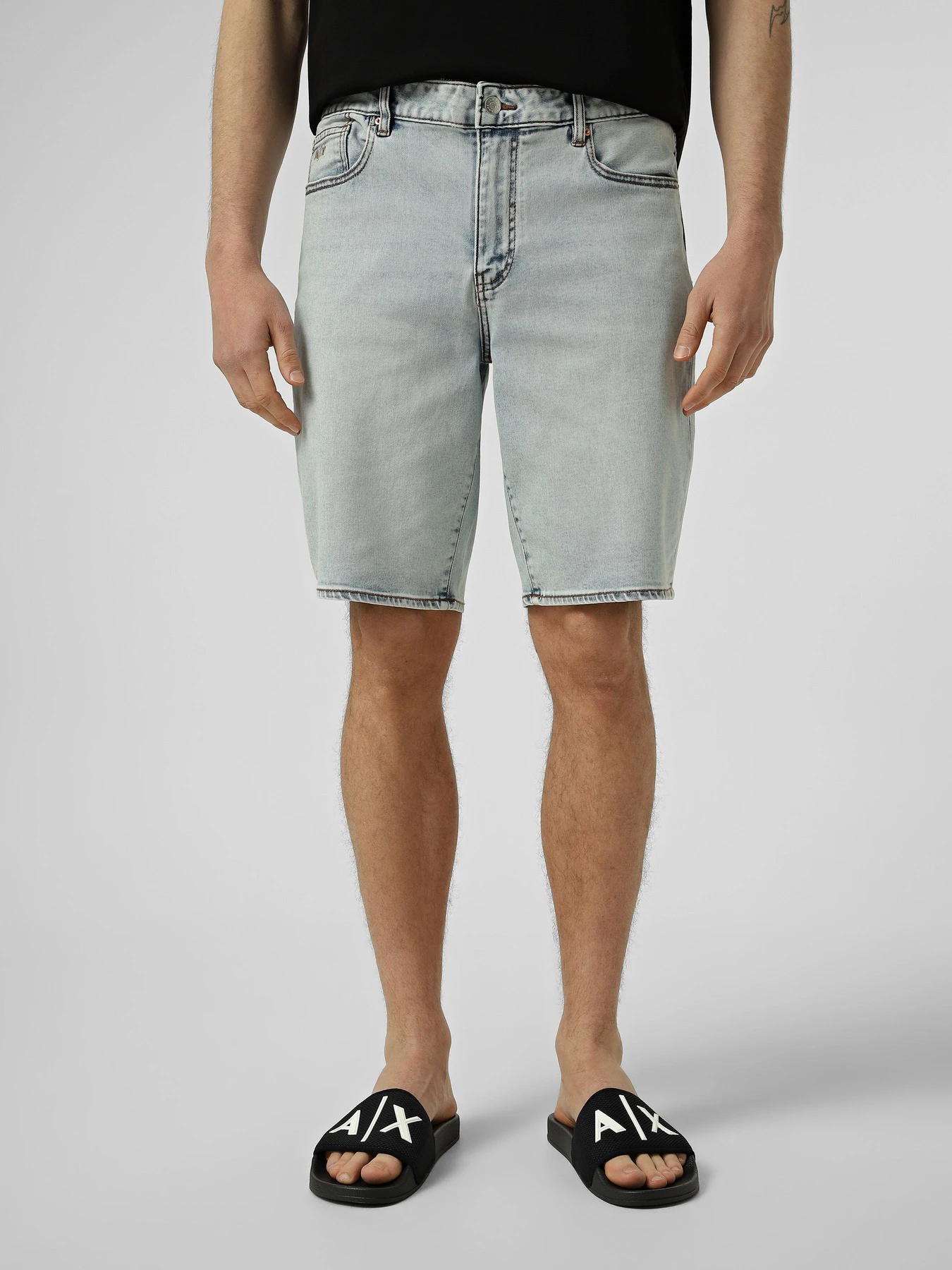 Шорты Armani Exchange модель XM000073-AF24466-MB001 Шорты Armani Exchange модель XM000073-AF24466-MB001 Фото