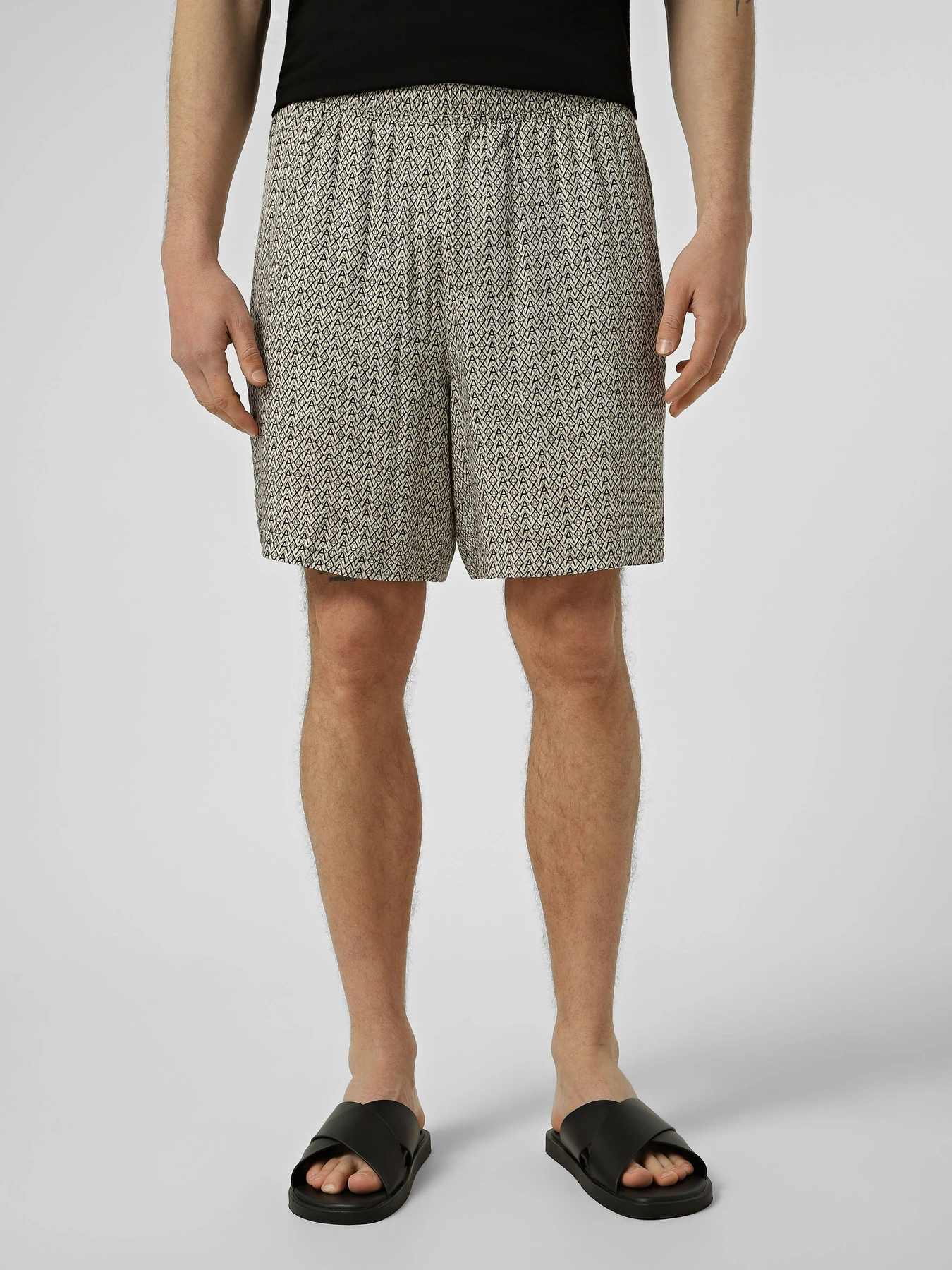 Шорты Armani Exchange модель XM001822-AF13235-F0143 Шорты Armani Exchange модель XM001822-AF13235-F0143 Фото