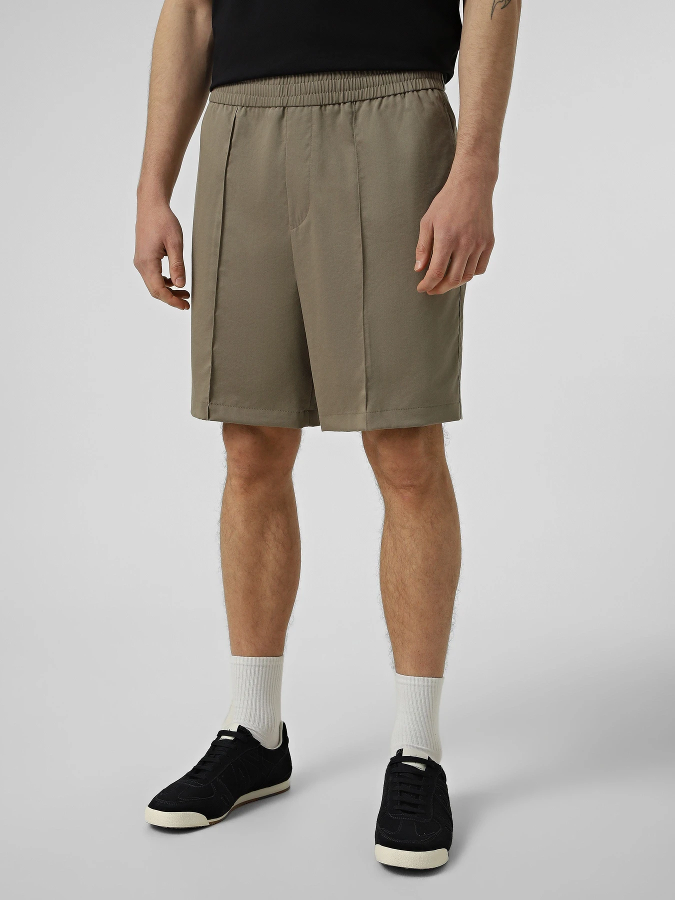 Шорты Armani Exchange модель XM002095-AF22545-U6229 Фото