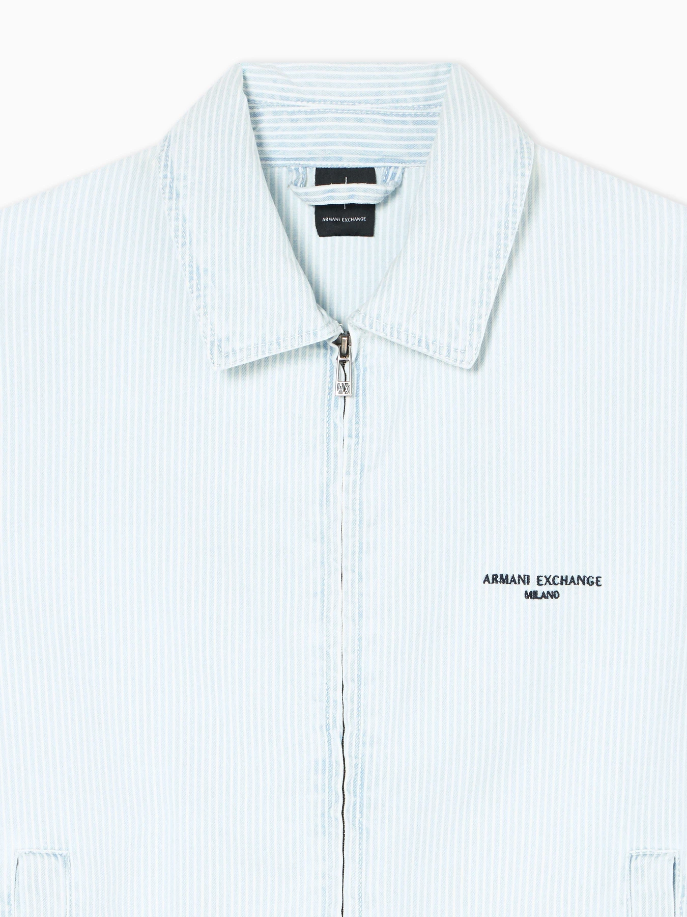 Куртки и дубленки Armani Exchange модель XM002123-AF22401-FB380 Фото