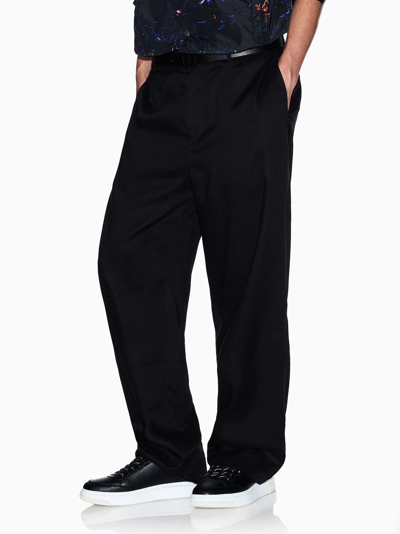 Брюки Armani Exchange модель XM002298-AF22715-UC001 Брюки Armani Exchange модель XM002298-AF22715-UC001 Фото