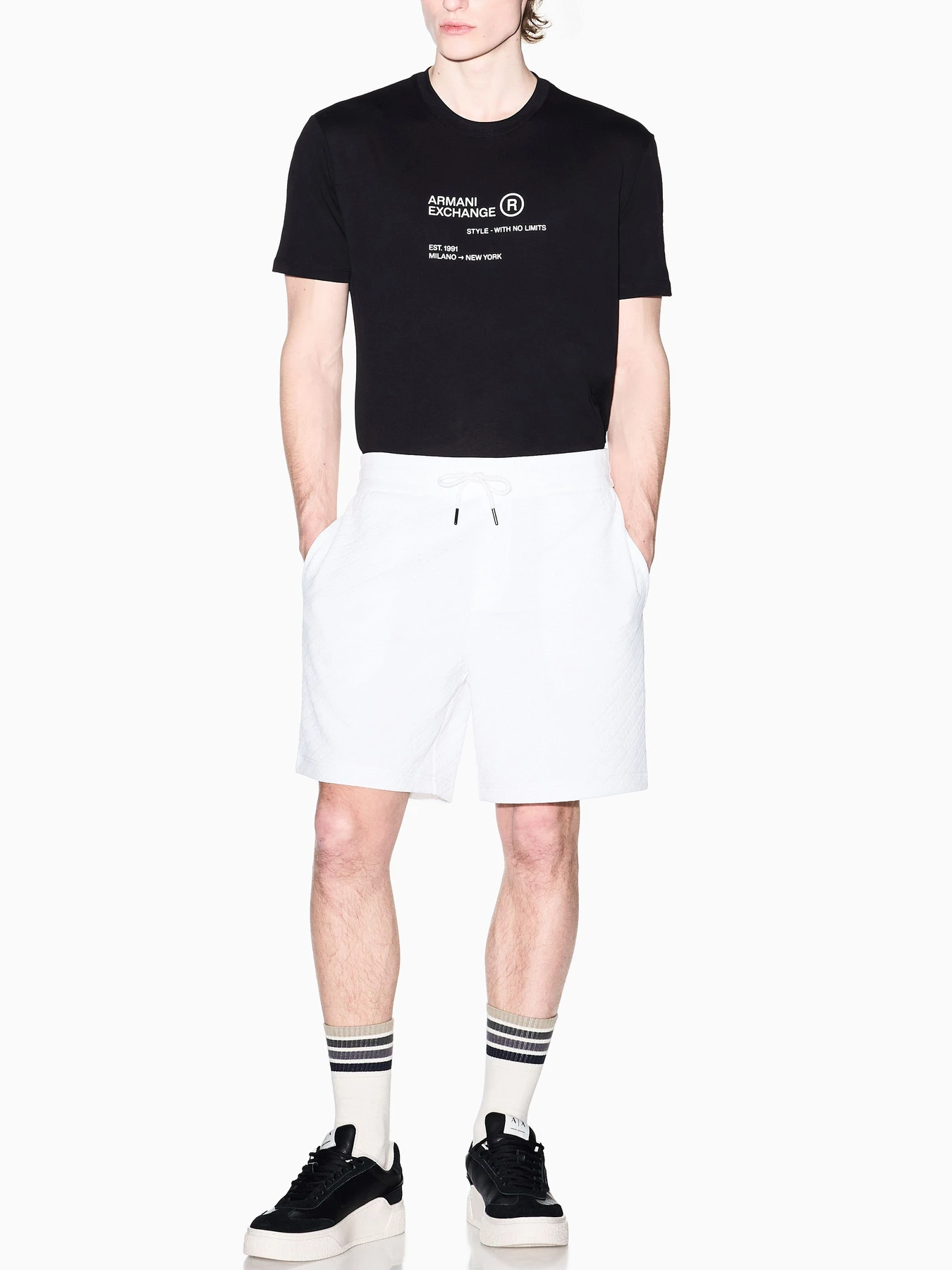 Шорты Armani Exchange модель XM002345-AF21862-U0009 Шорты Armani Exchange модель XM002345-AF21862-U0009 Фото