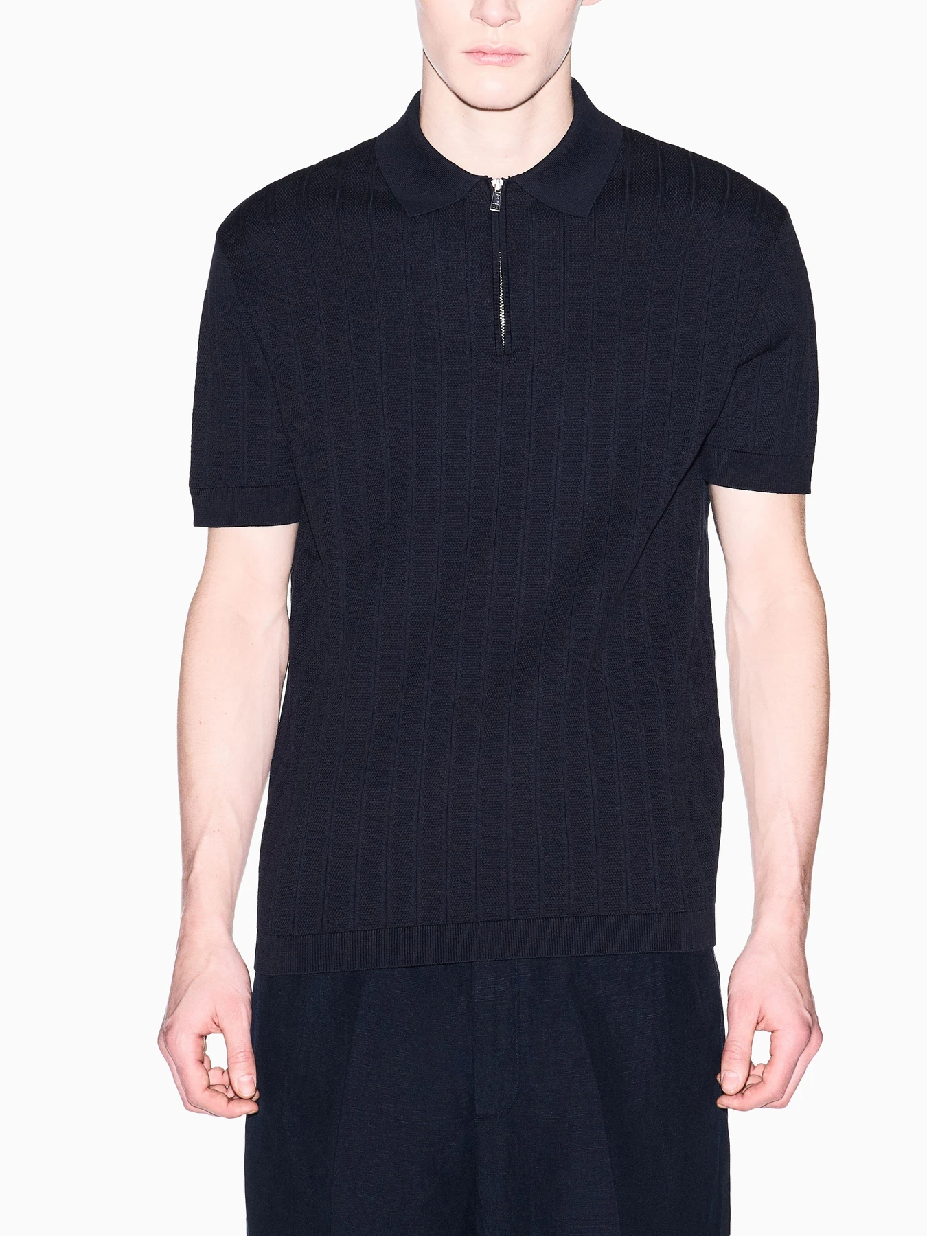 Футболки и поло Armani Exchange модель XM002438-AF22249-UB101 Футболки и поло Armani Exchange модель XM002438-AF22249-UB101 Фото