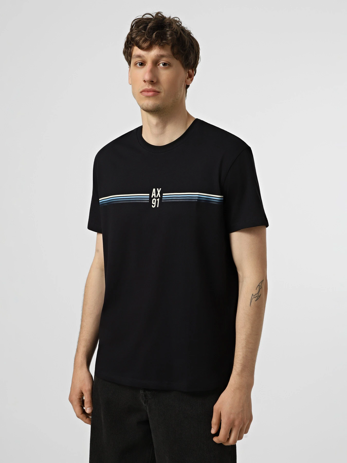 Футболки і поло Armani Exchange модель XM002522-AF10334-UB101 Фото