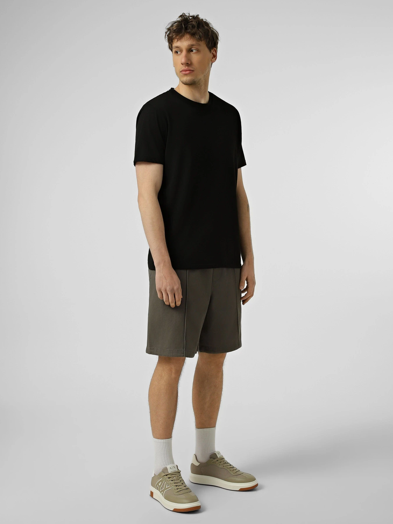 Шорты Armani Exchange модель XM002741-AF23202-U8097 Шорты Armani Exchange модель XM002741-AF23202-U8097 Фото