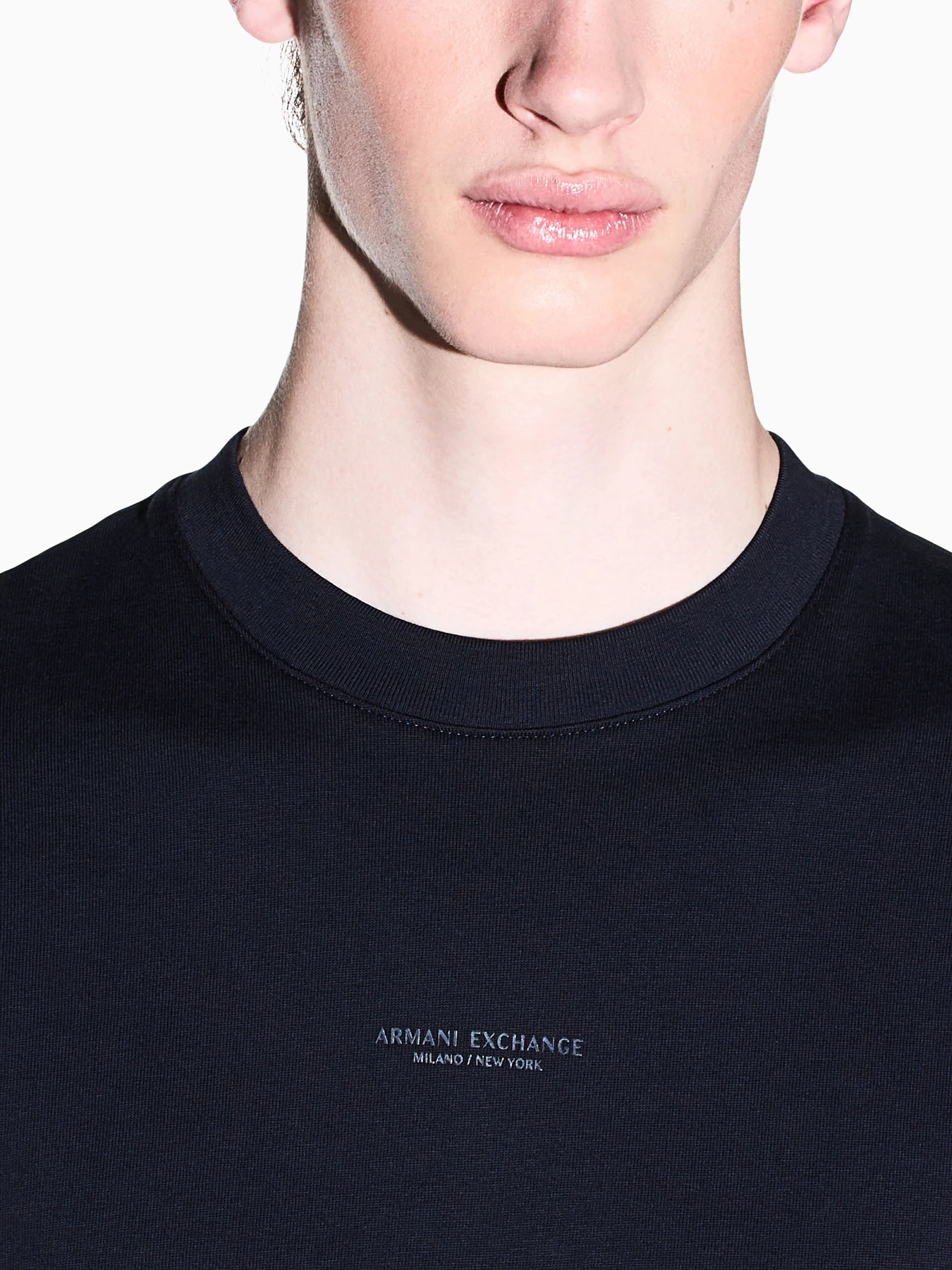 Футболки и поло Armani Exchange модель XM003560-AF28670-UB101 Фото