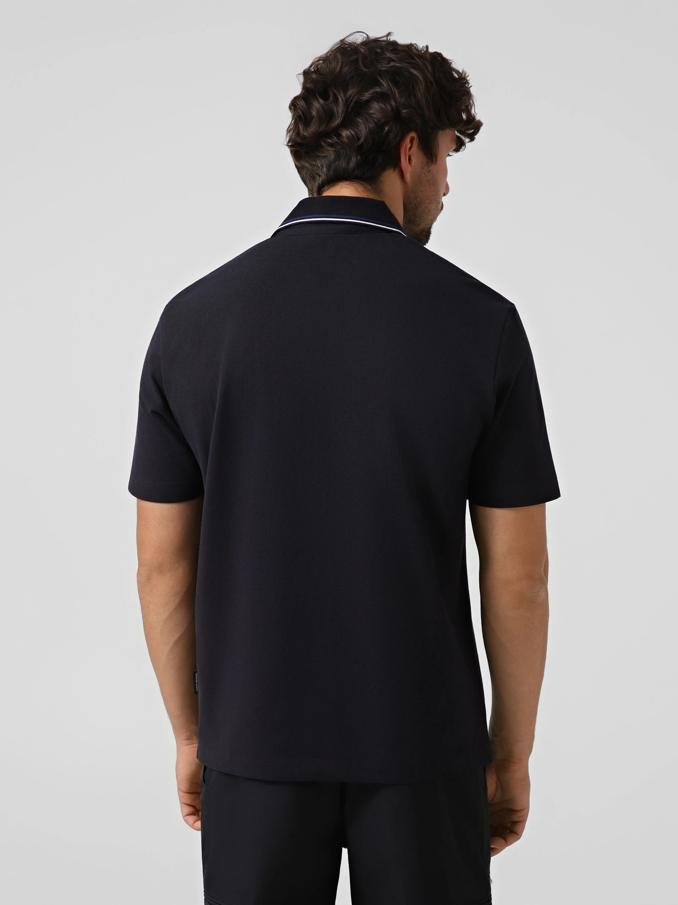 Футболки и поло Armani Exchange модель XM002895-AF13026-UB101 Футболки и поло Armani Exchange модель XM002895-AF13026-UB101 Фото