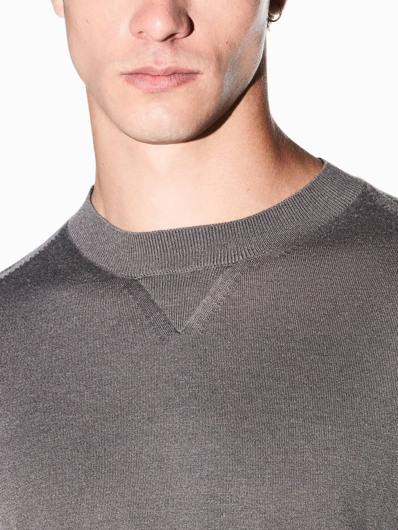 Свитры и кардиганы Armani Exchange модель XM003570-AF28778-U6125 Свитры и кардиганы Armani Exchange модель XM003570-AF28778-U6125 Фото