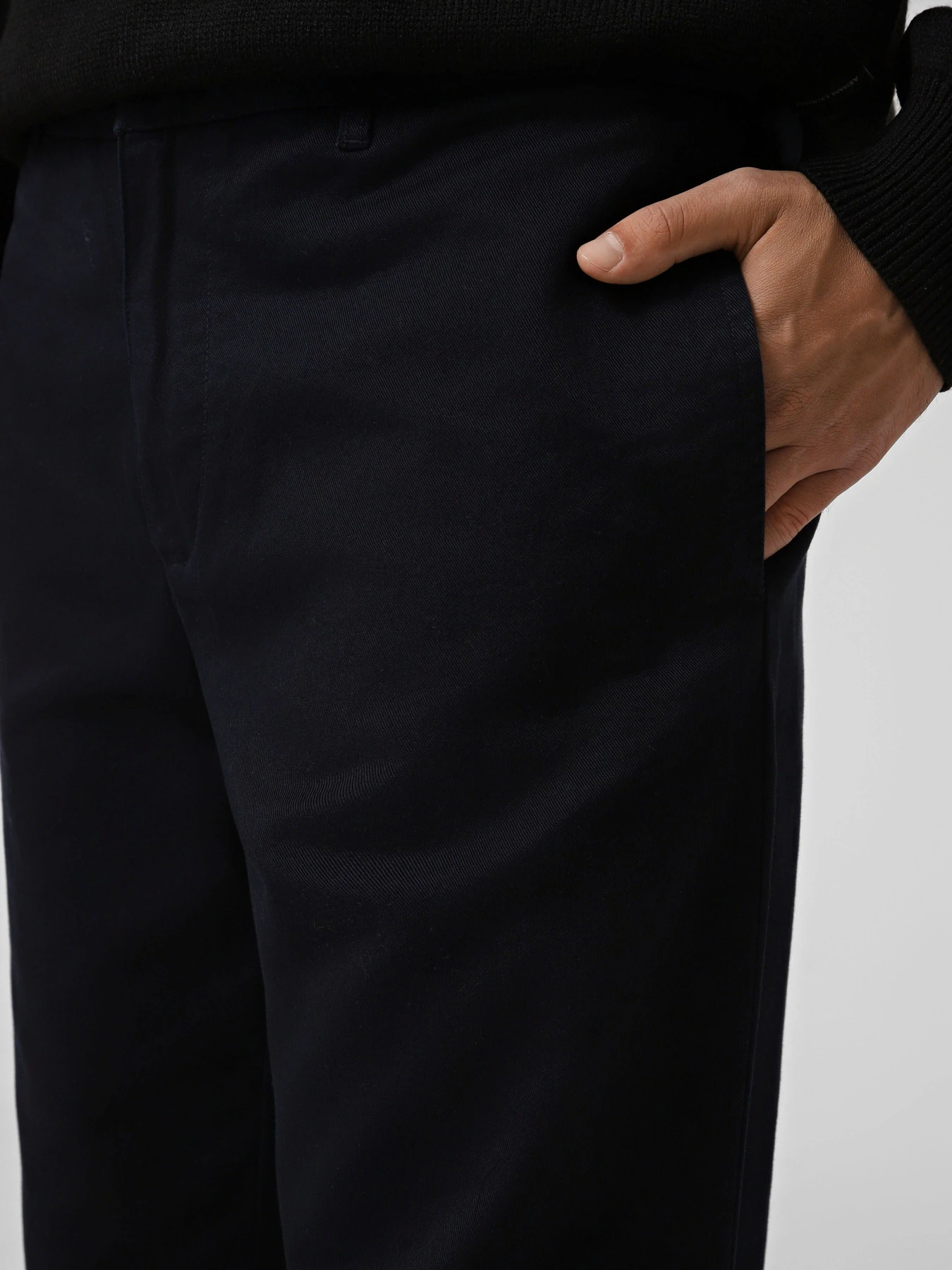Брюки Armani Exchange модель XM002844-AF26040-UB101 Брюки Armani Exchange модель XM002844-AF26040-UB101 Фото