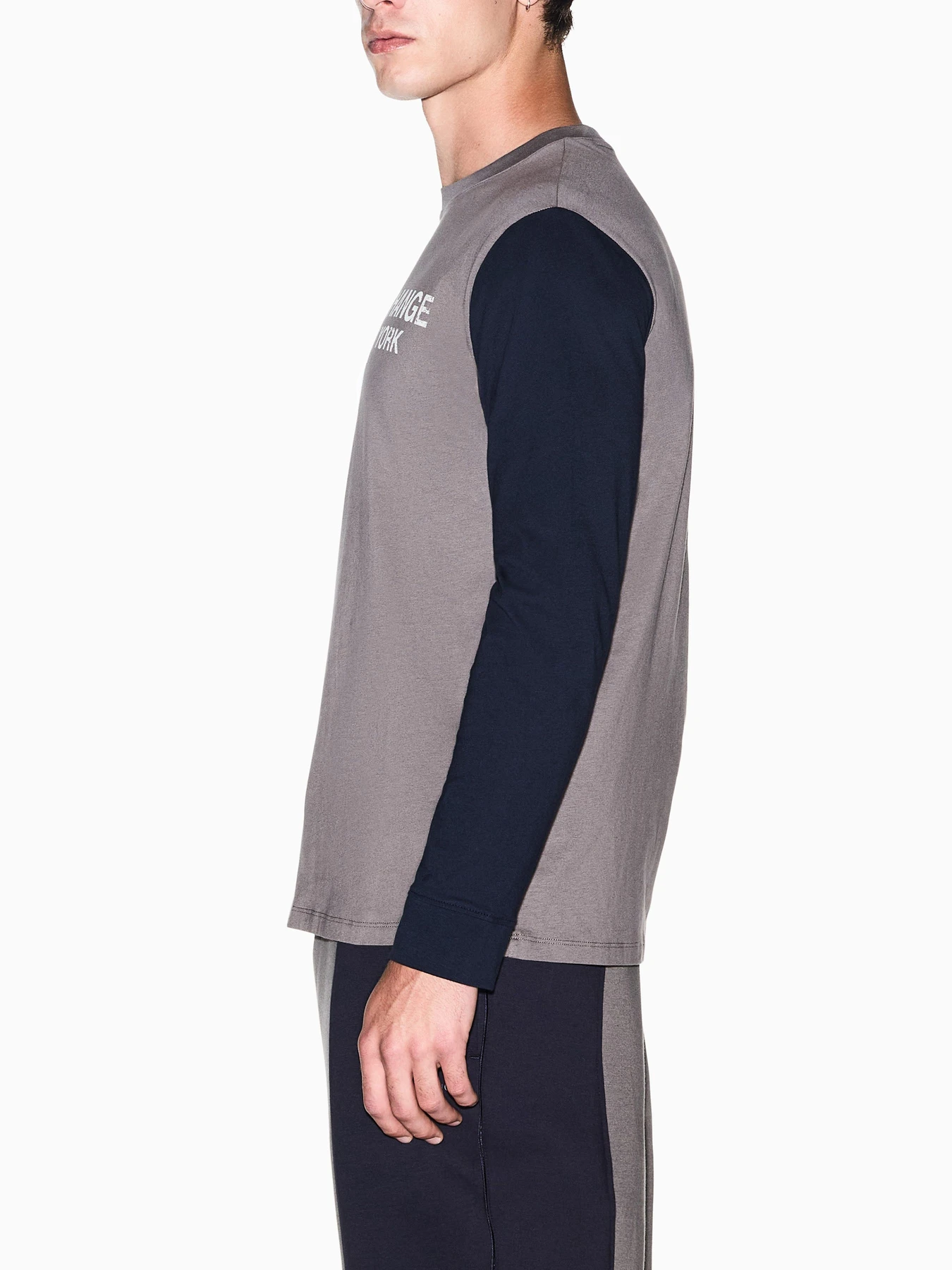 Худи и свитшоты Armani Exchange модель XM003579-AF10358-M6404 Худи и свитшоты Armani Exchange модель XM003579-AF10358-M6404 Фото