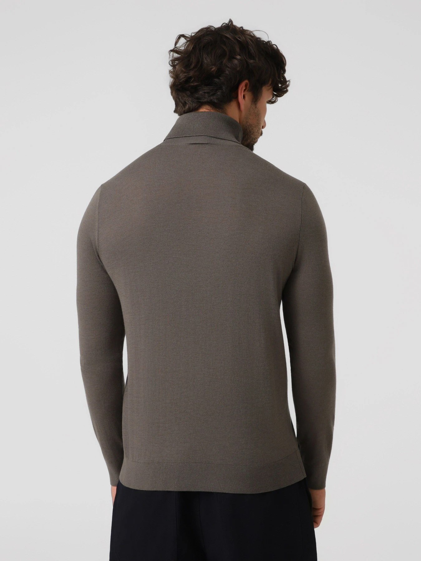 Светри та кардигани Armani Exchange модель XM003571-AF28778-U6125 Фото