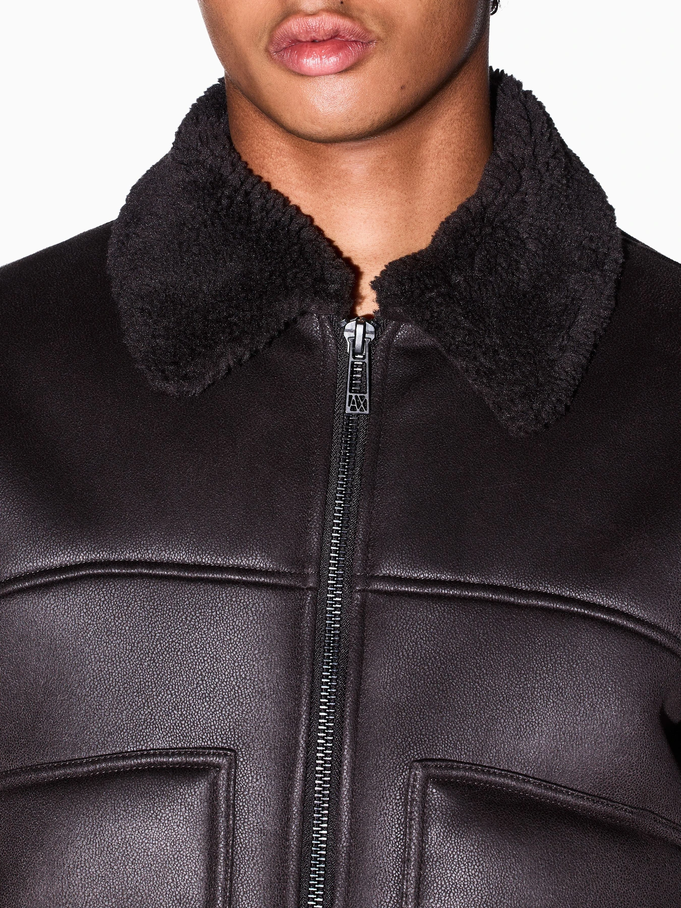 Куртки и дубленки Armani Exchange модель XM003323-AF28562-U8128 Фото
