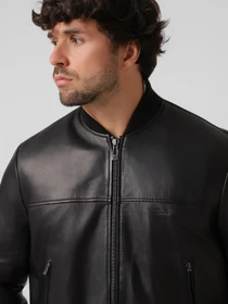 Куртки та дублянки Armani Exchange модель XM003354-AF27323-UC001 Фото