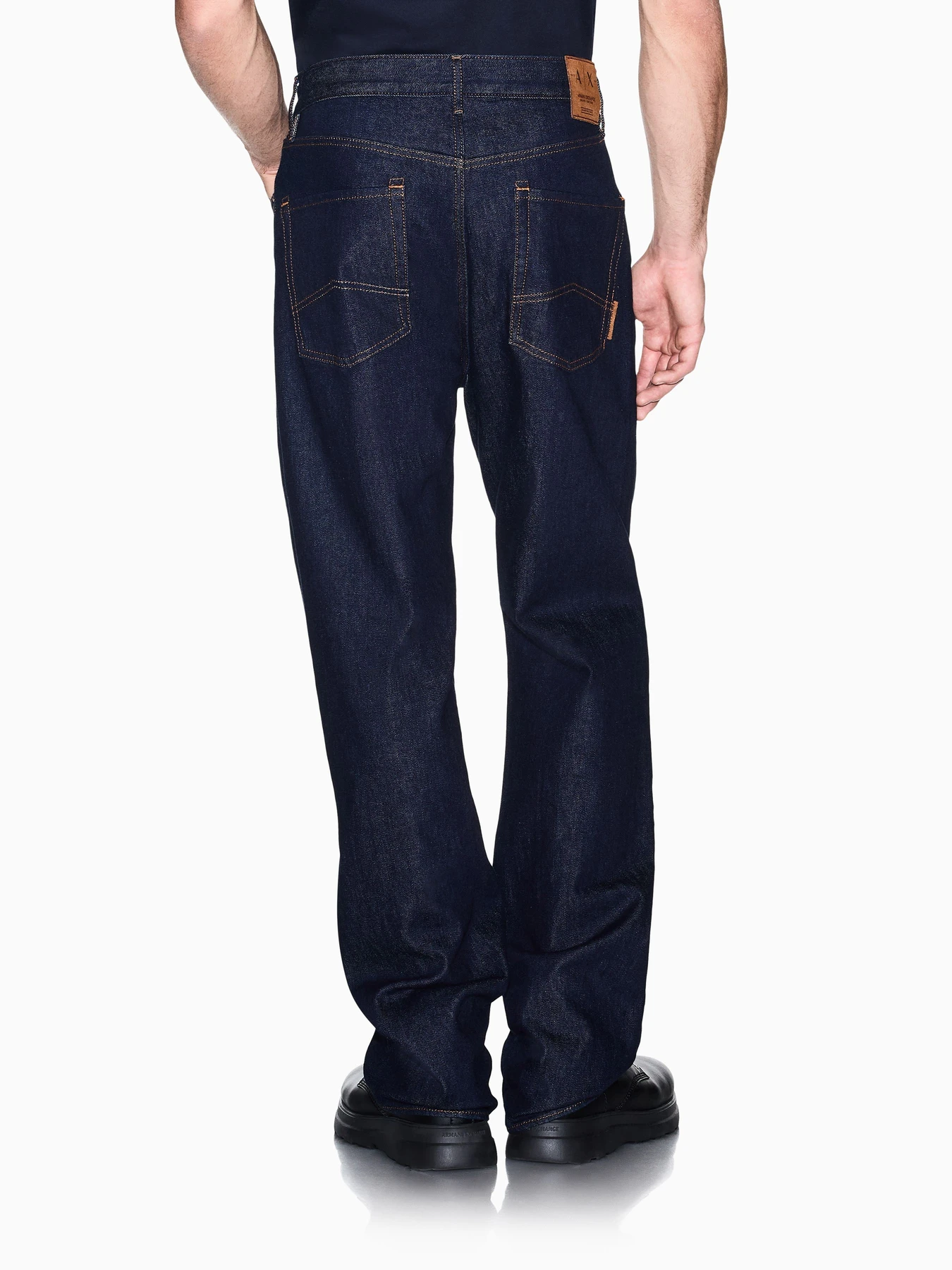 Джинсы Armani Exchange модель XM003550-AF29246-MB001 Джинсы Armani Exchange модель XM003550-AF29246-MB001 Фото