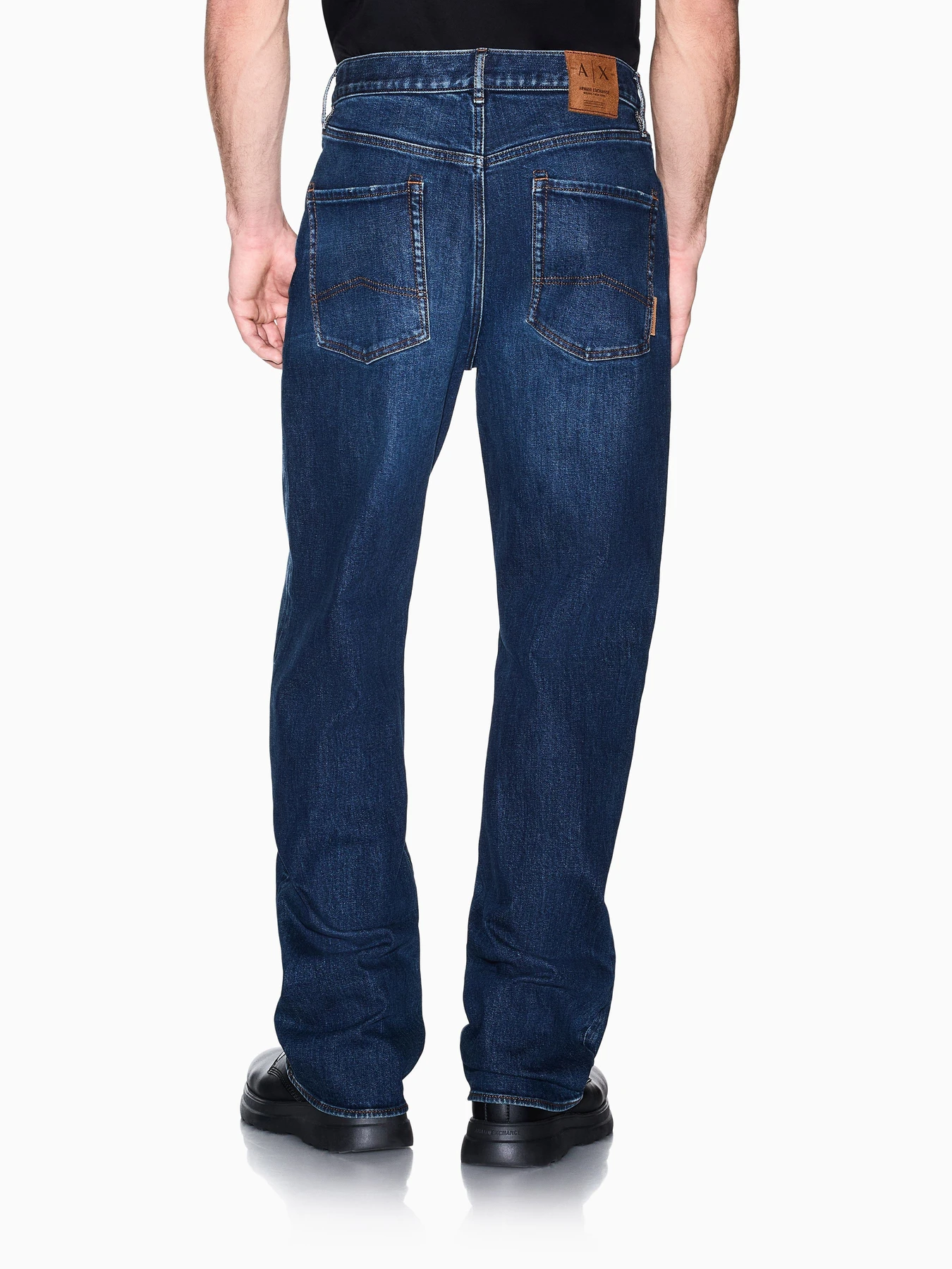 Джинсы Armani Exchange модель XM003550-AF29247-MB010 Джинсы Armani Exchange модель XM003550-AF29247-MB010 Фото