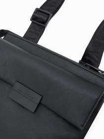 Сумки Armani Exchange модель XM001615-AF17209-UC001 Фото