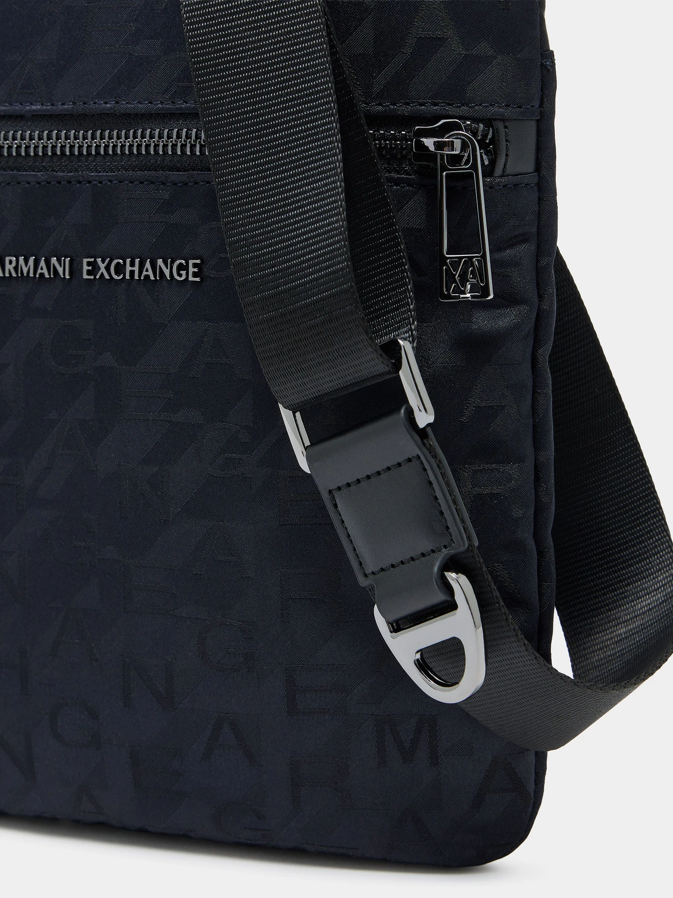 Сумки Armani Exchange модель XM001612-AF22826-UB101 Сумки Armani Exchange модель XM001612-AF22826-UB101 Фото