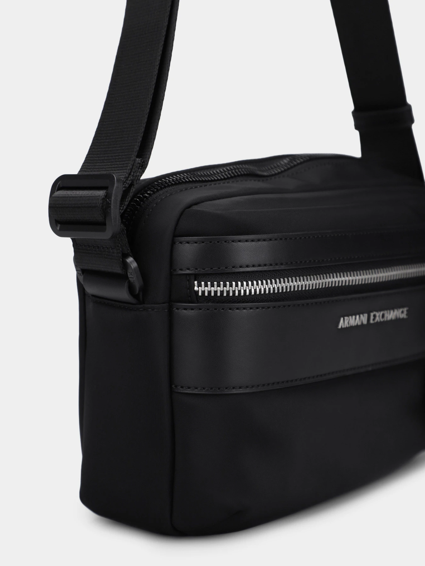 Сумки Armani Exchange модель XM002535-AF22538-MC105 Фото