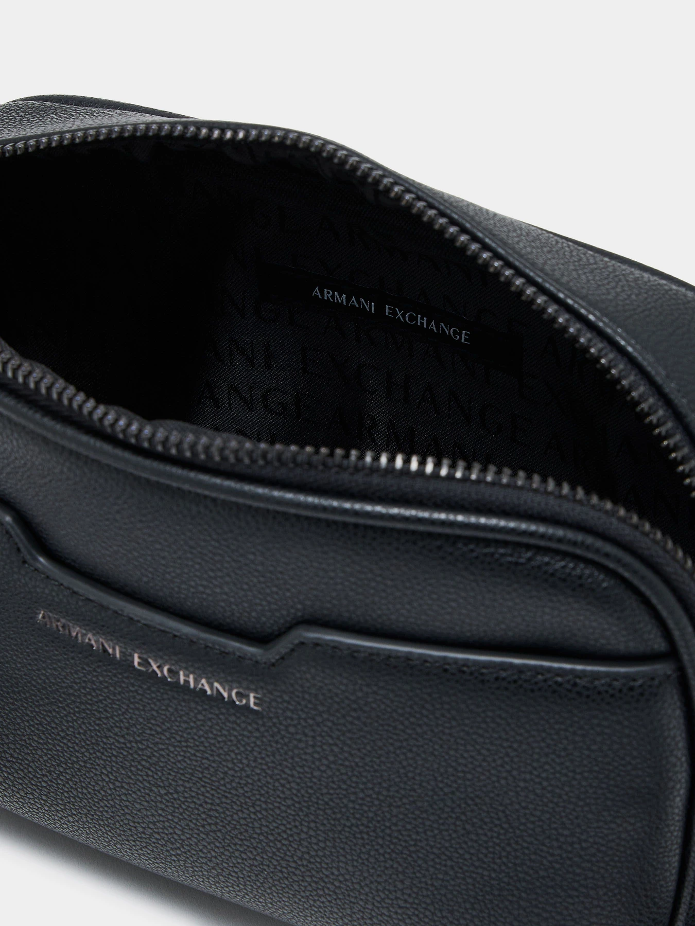 Сумки Armani Exchange модель XM002583-AF22651-UC001 Сумки Armani Exchange модель XM002583-AF22651-UC001 Фото