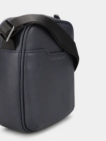 Сумки Armani Exchange модель XM002584-AF22651-UB101 Фото