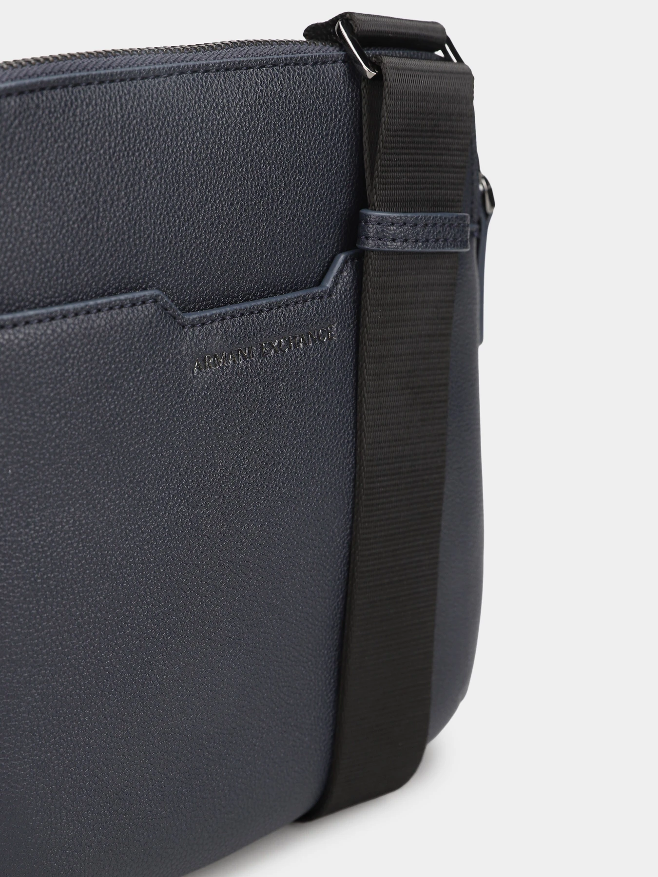 Сумки Armani Exchange модель XM002586-AF22651-UB101 Фото