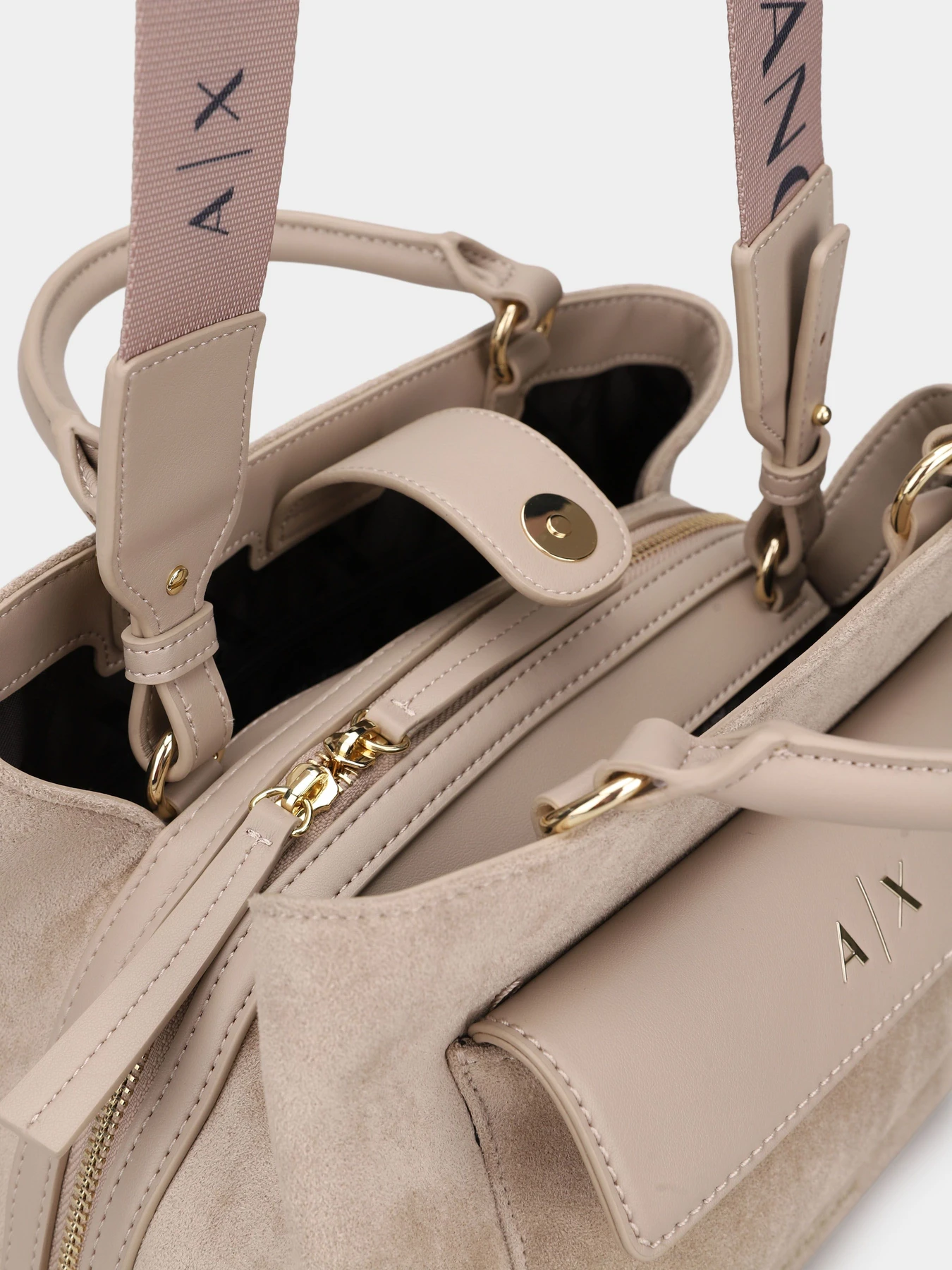 Сумки Armani Exchange модель XW001545-AF22630-U6223 Сумки Armani Exchange модель XW001545-AF22630-U6223 Фото