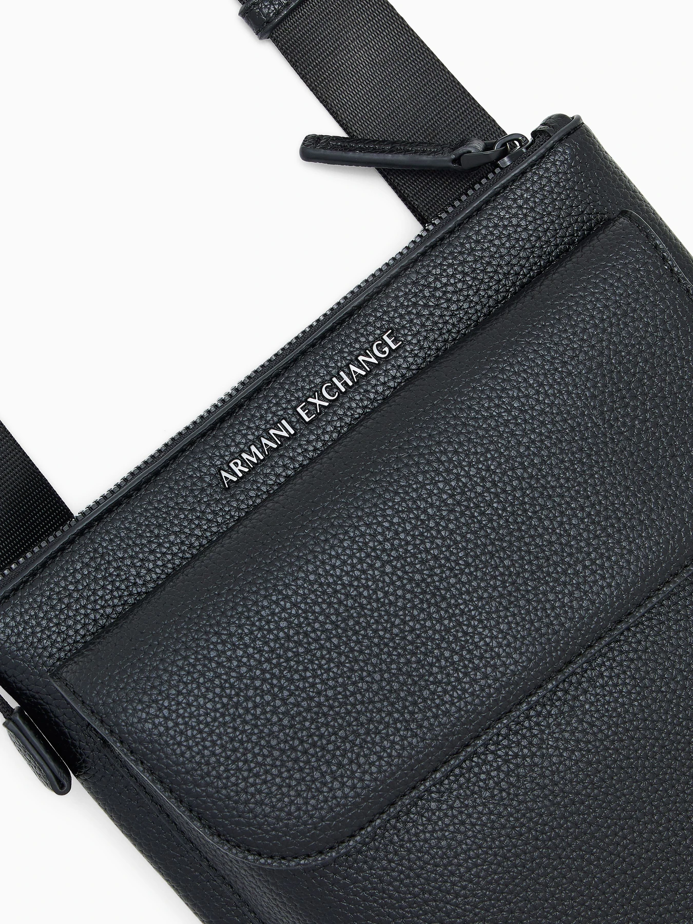 Сумки Armani Exchange модель XM003308-AF26663-UC001 Фото