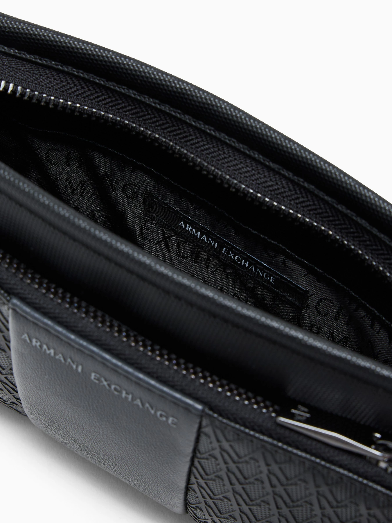 Сумки Armani Exchange модель XM003285-AF26691-MC028 Фото