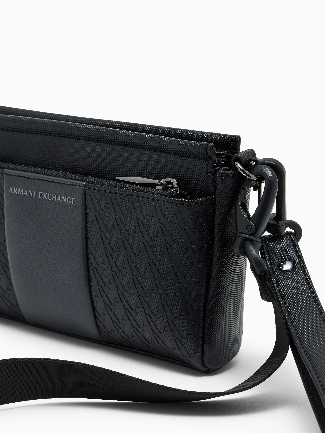 Сумки Armani Exchange модель XM003285-AF26691-MC028 Фото