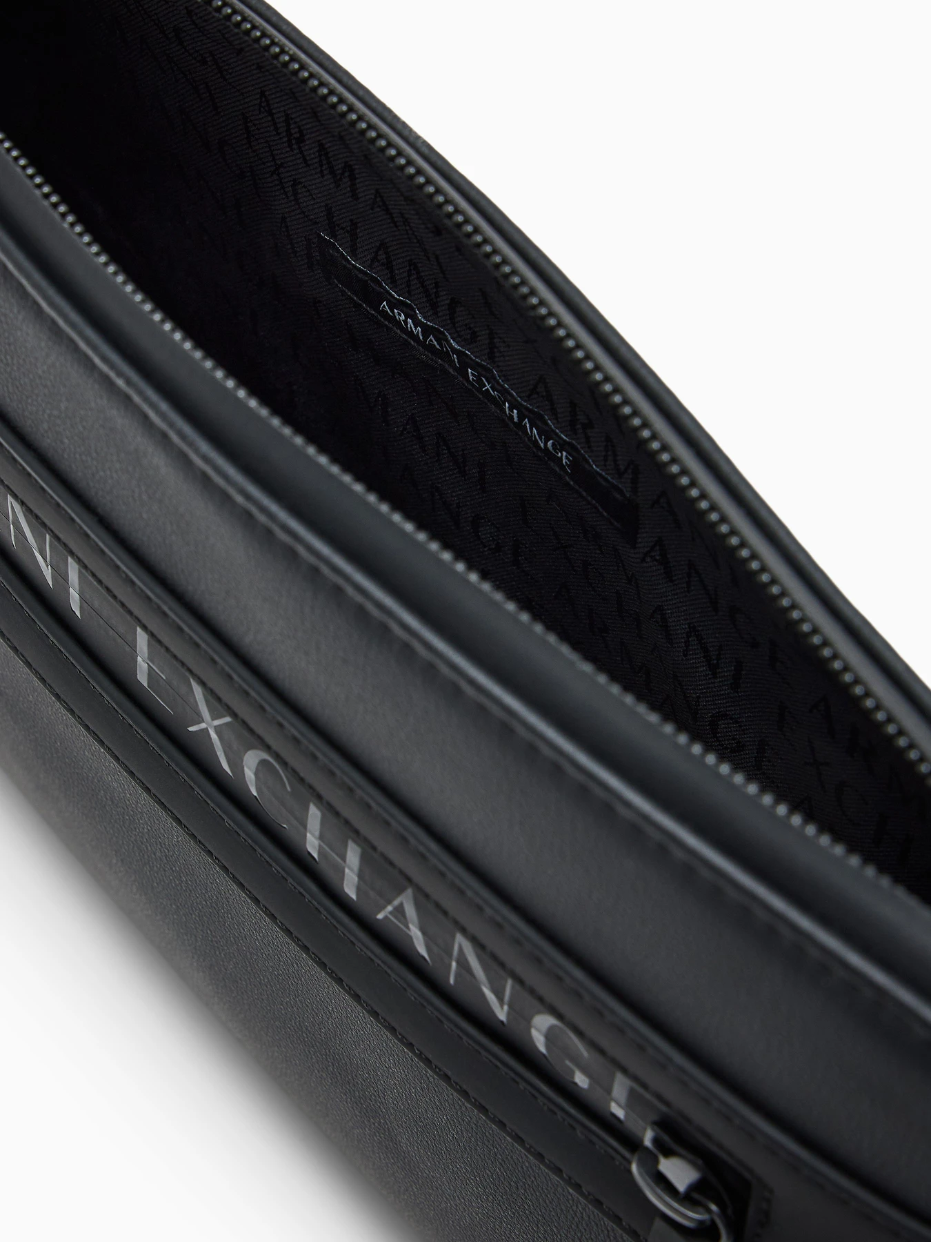 Сумки Armani Exchange модель XM003595-AF26679-MC043 Фото