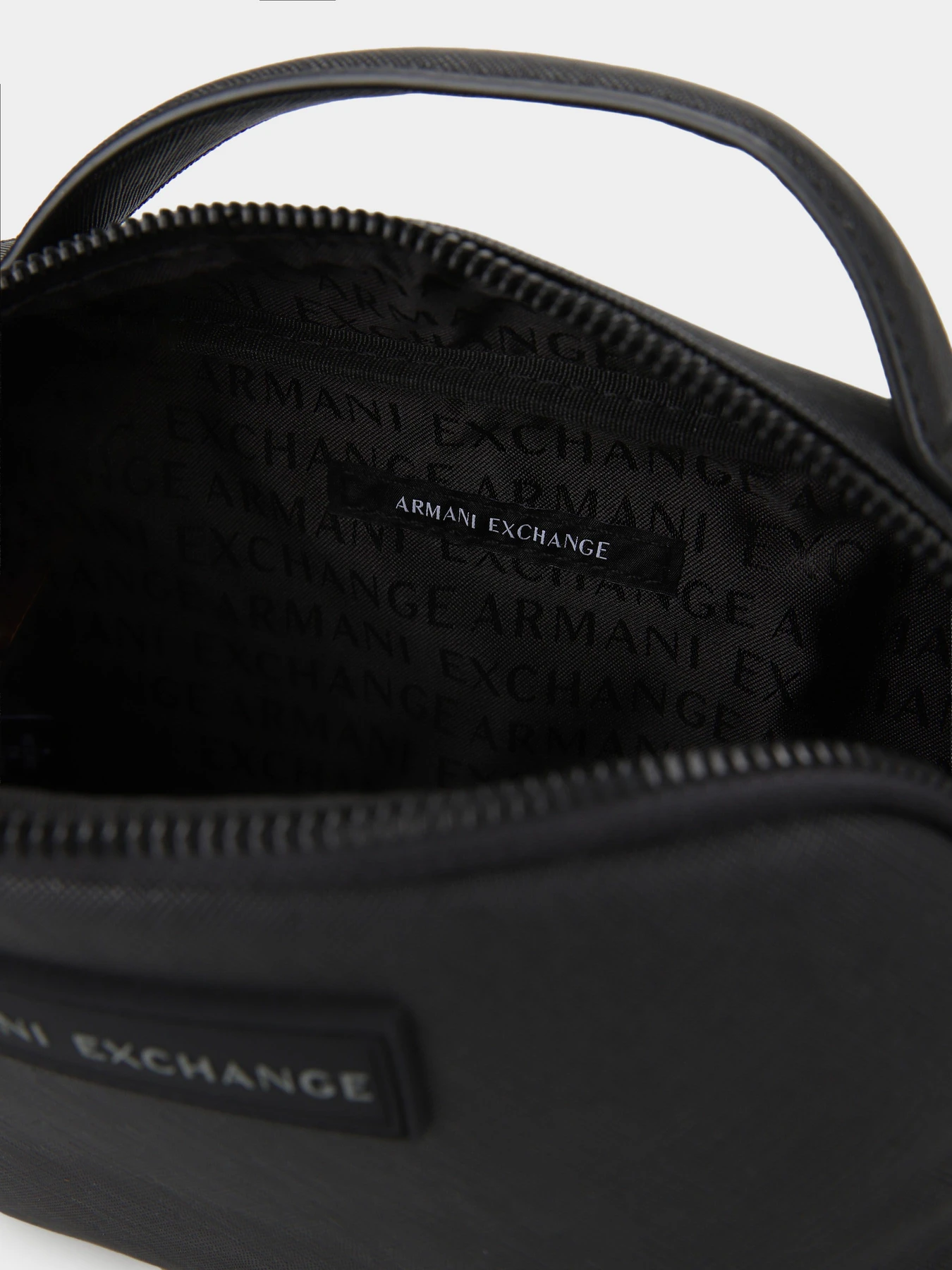 Сумки Armani Exchange модель XM003158-AF26659-MC043 Фото