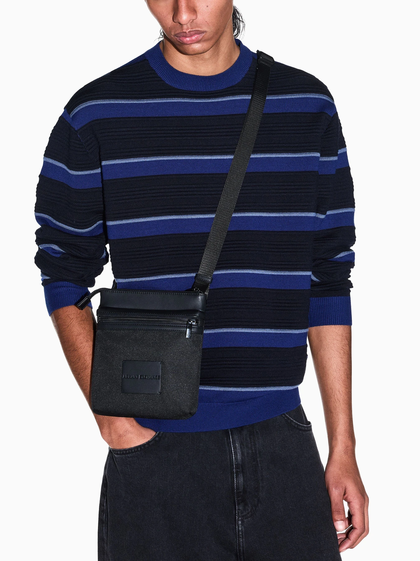 Сумки Armani Exchange модель XM003572-AF26655-MC043 Сумки Armani Exchange модель XM003572-AF26655-MC043 Фото